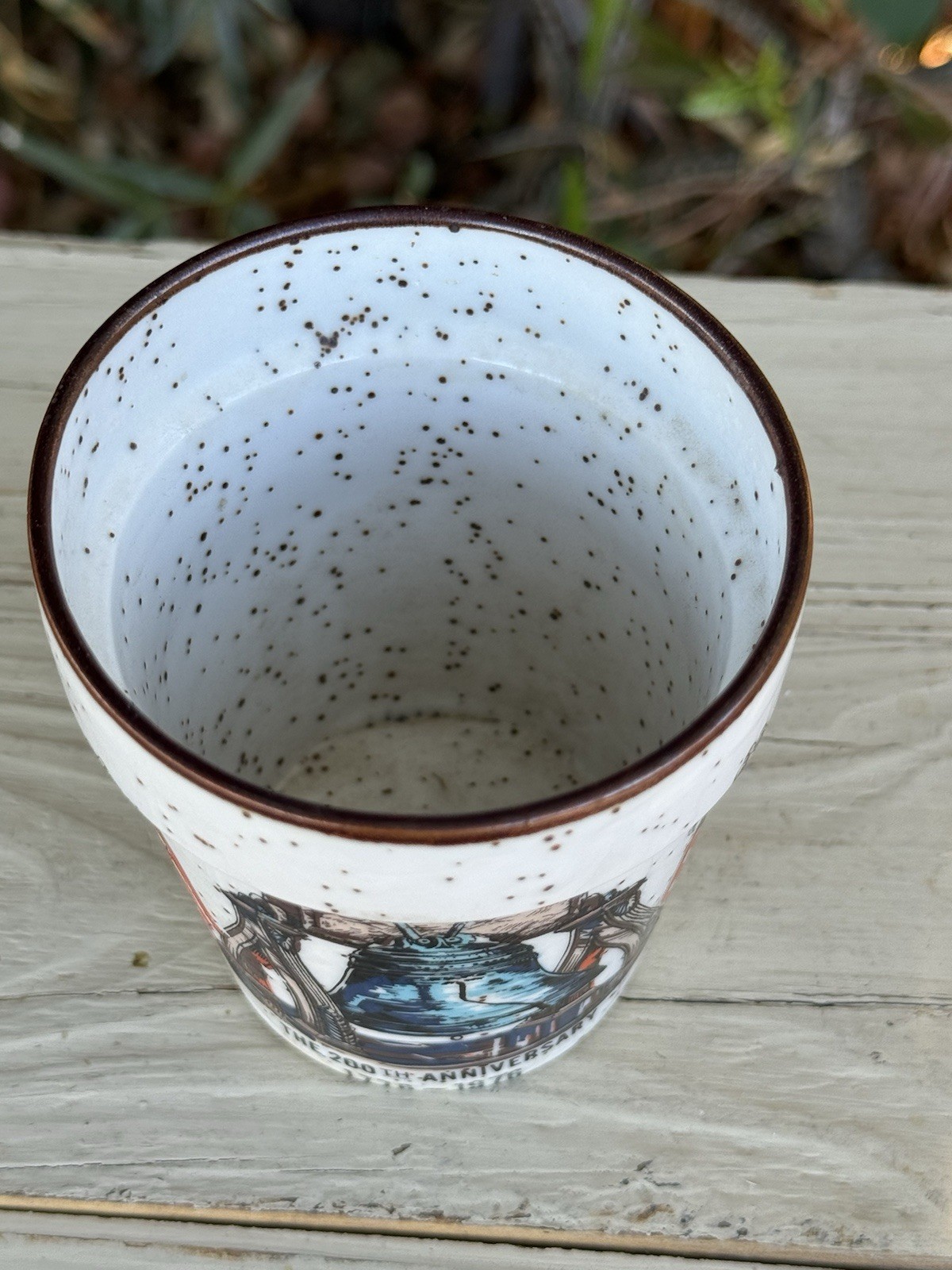 Vtg Ceramic Planter White W/ Brown Speckles Glazed 4”H Liberty Bell Bicentennial