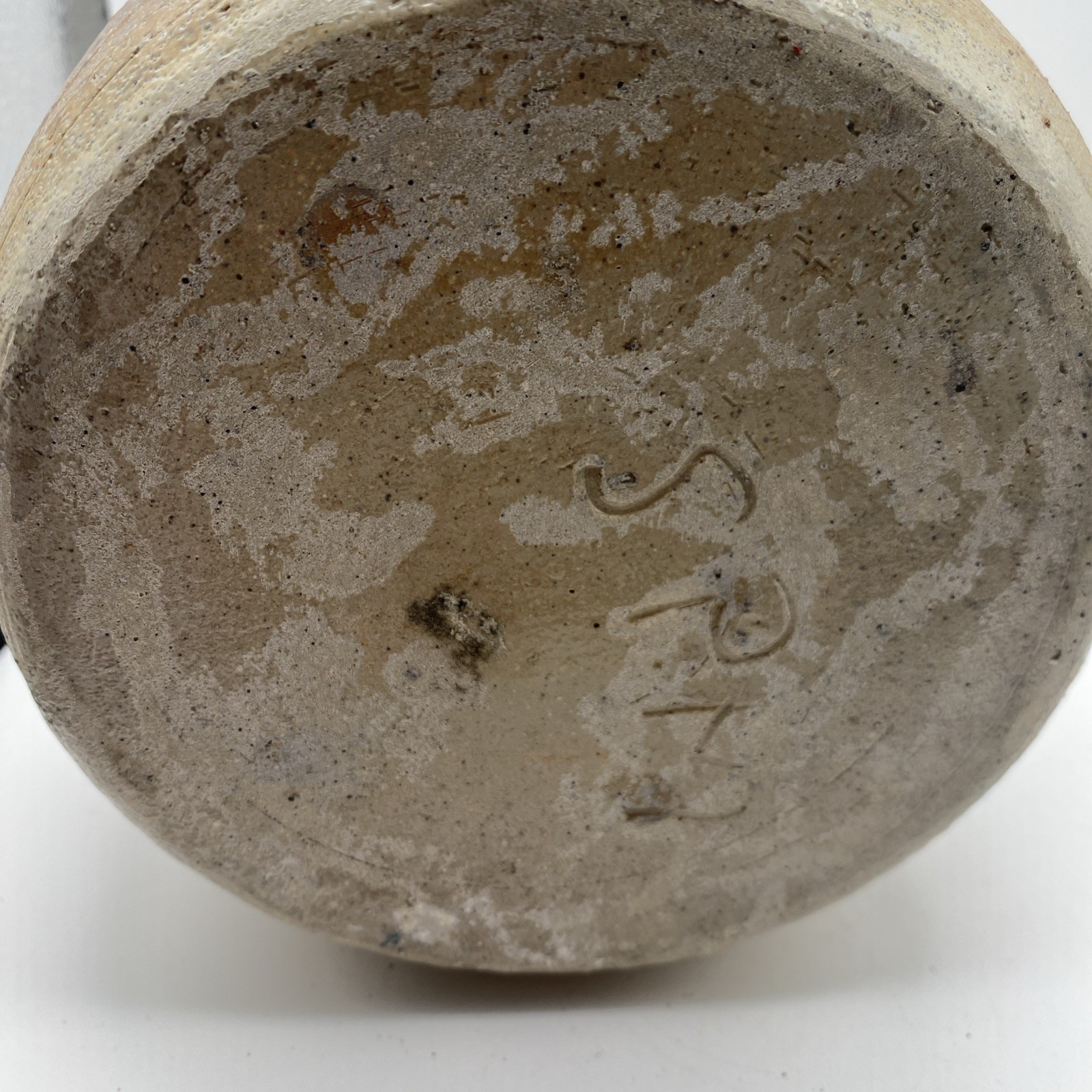 Bizen Ware Clay Pottery Vase/Urn Detailed Edge Signed 5.5”T 6”W 3 Lbs Very Cool