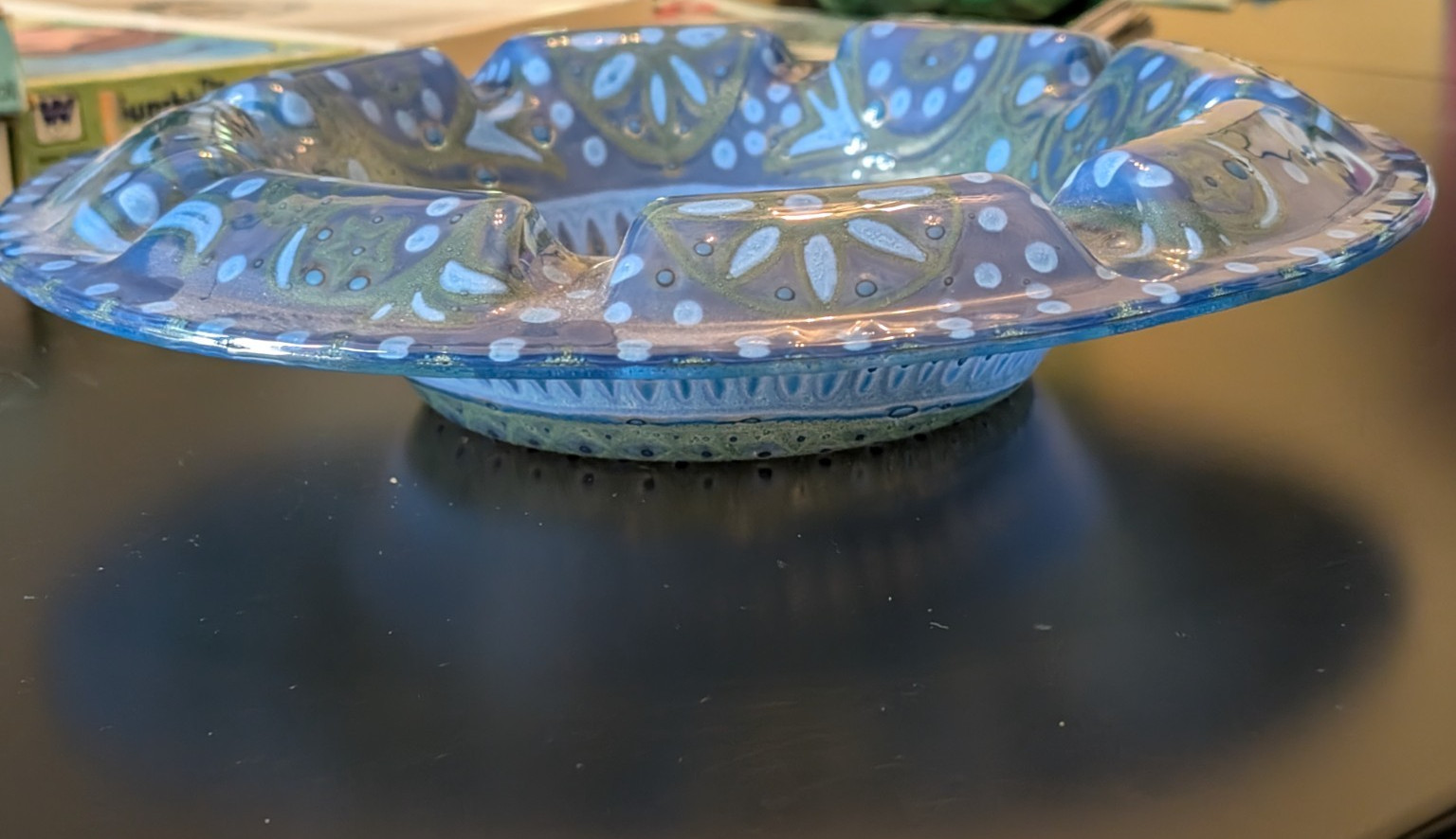 MCM 1965 LARGE HIGGINS STYLE FUSED GLASS ROUND 8 RESTS ASHTRAY BLUES WHITE 12″