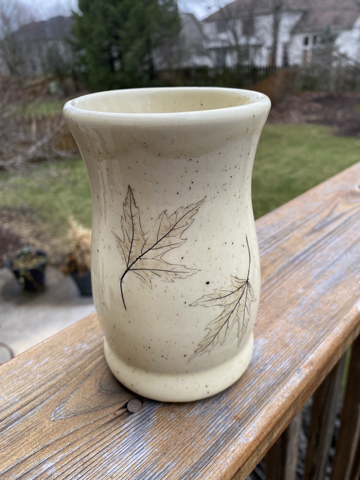 Vtg. Nemadji “Forest Impressions” Clay Pottery Vase Rare Cream Brown Leaves USA