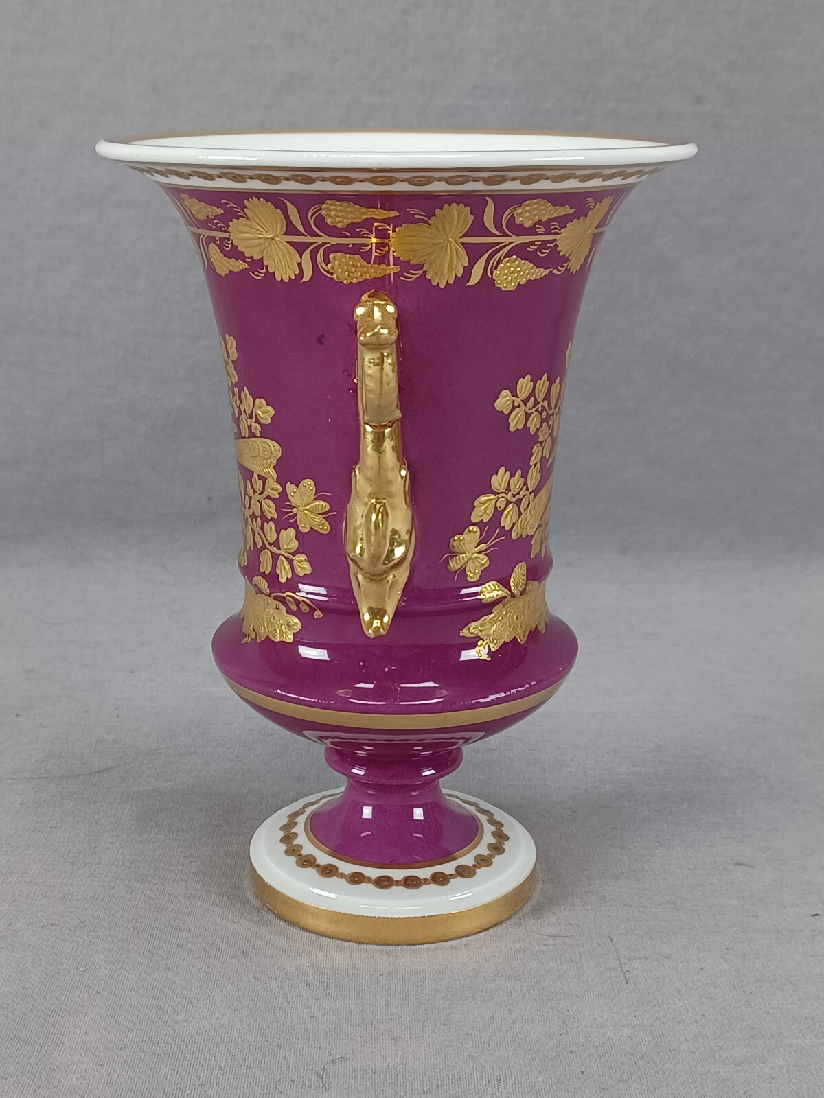 Spode Pattern 3993 Raised Gold Exotic Bird Cranberry 6 1/8 Inch Vase Circa 1822