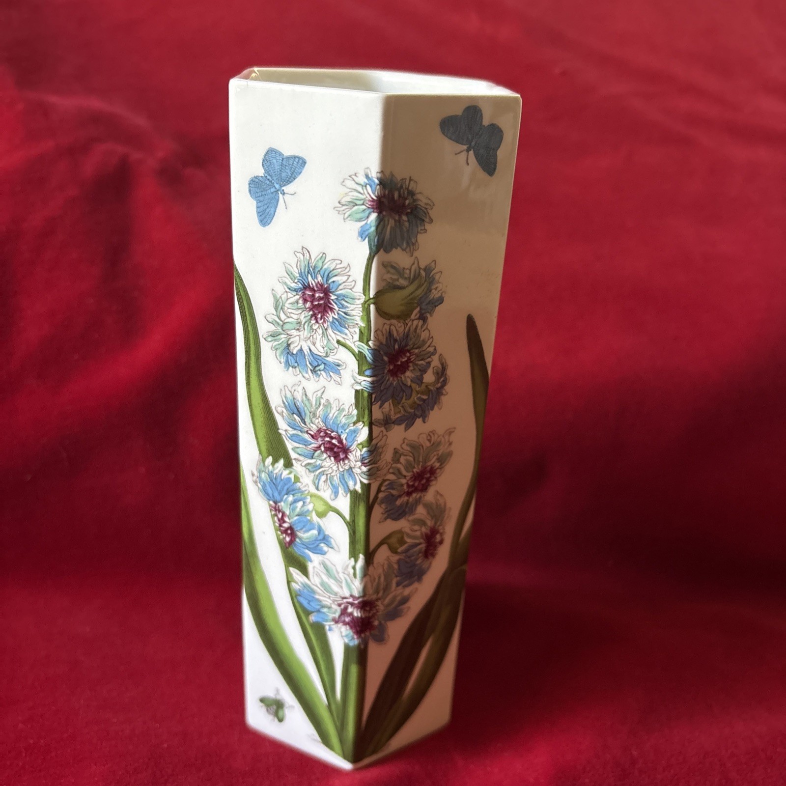 7 in Portmeirion Manhattan Botanic Garden Vase, Size 3, East Hyacinth