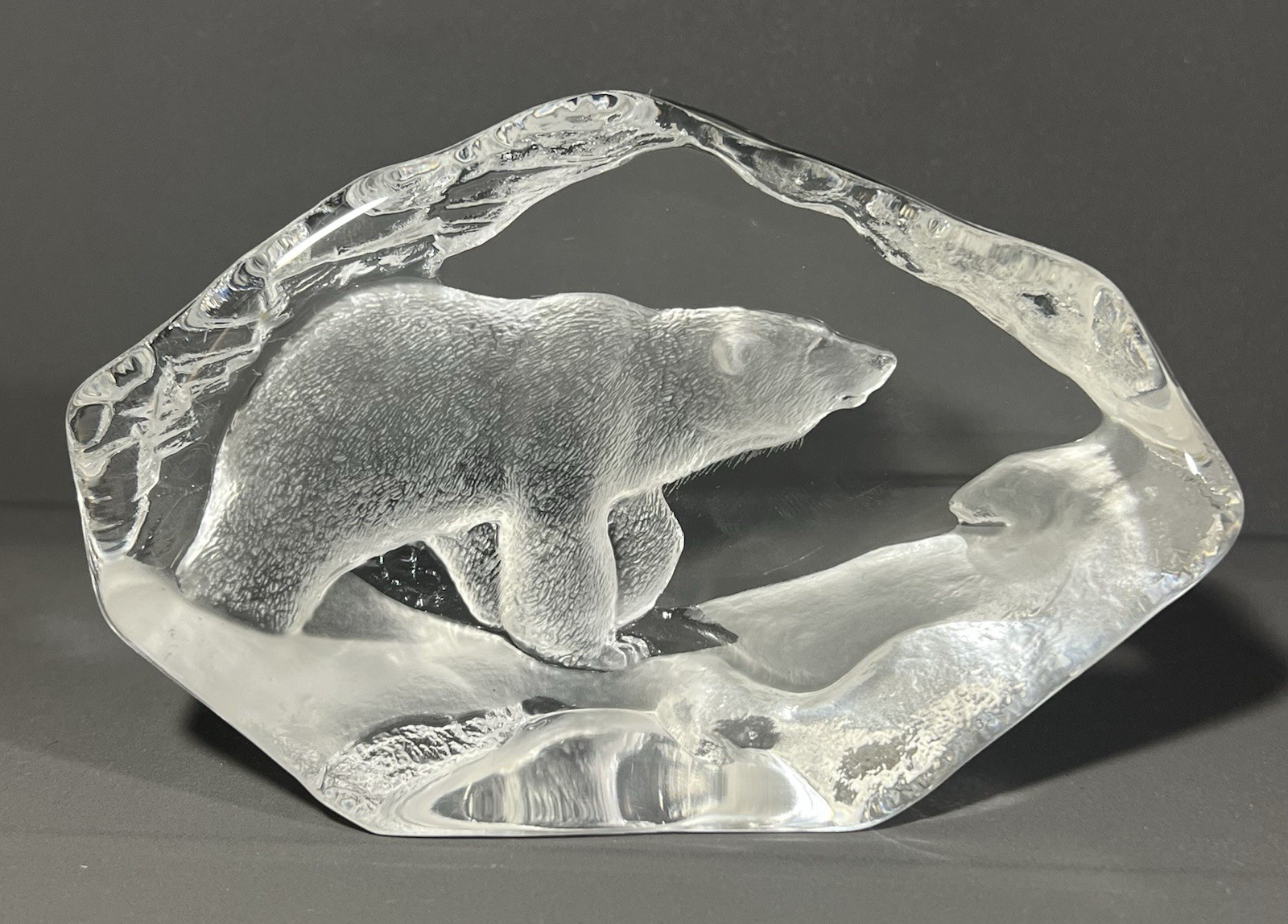 Mats Jonasson Art Glass Crystal Polar Bear Paperweight Sculpture 3550