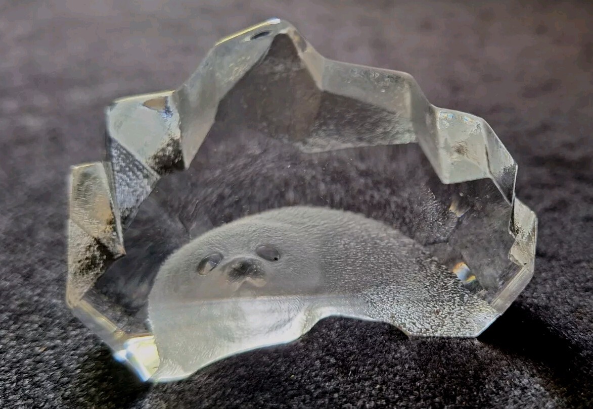 Swedish Crystal Mats Jonasson Carved Baby Seal Original Gift Box