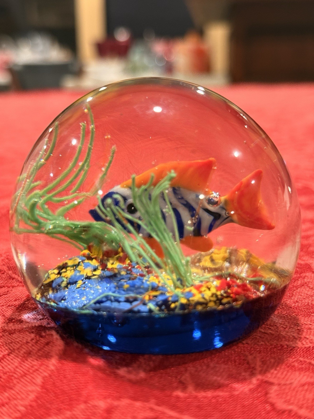 Beautiful Vintage Murano Glass Aquarium Paperweight Hand Blown Italian Ex Con