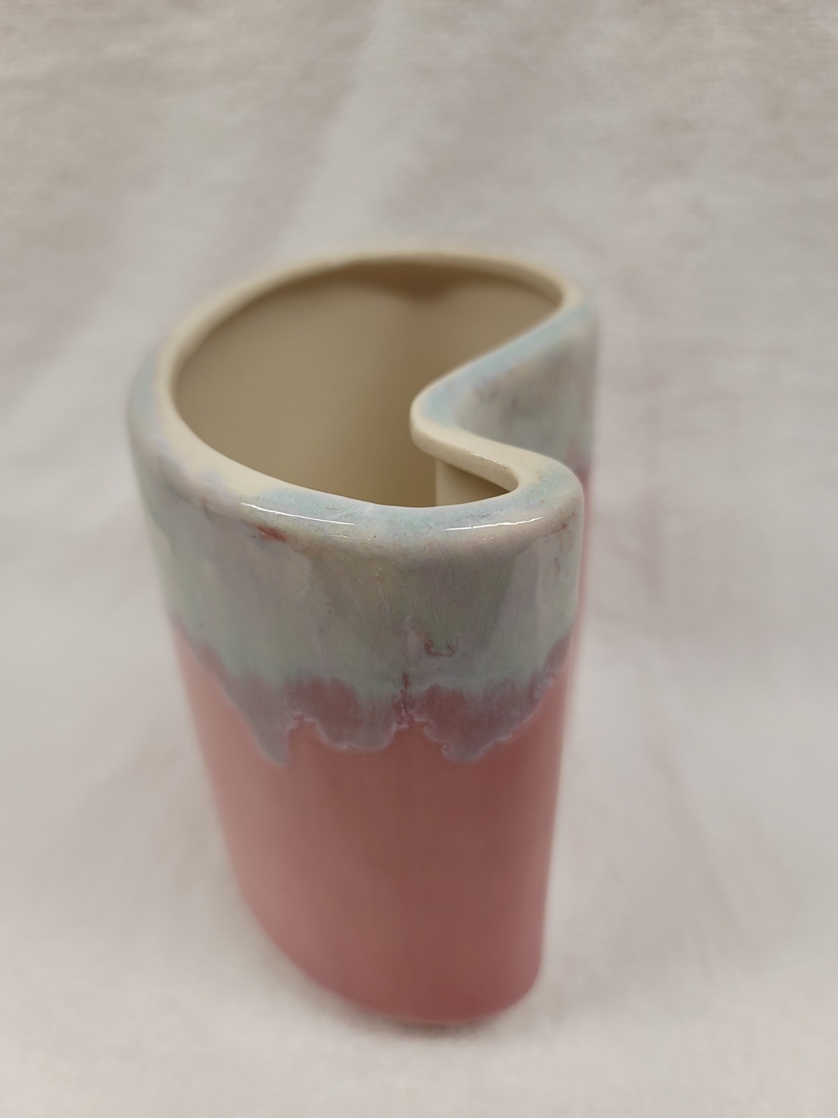 5 1/4″ ROYAL COPLEY COMMA VASE/PLANTER BY ROYAL COPLEY, ROYAL WINDSOR, SPAULDING
