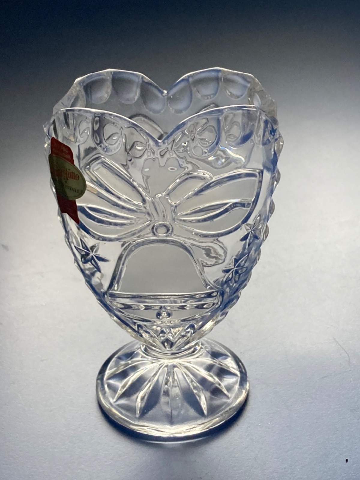 Anna Hutte Bleikristall Heart Shaped Vase 24% Lead Crystal Frosted 5″ BELL GERMA