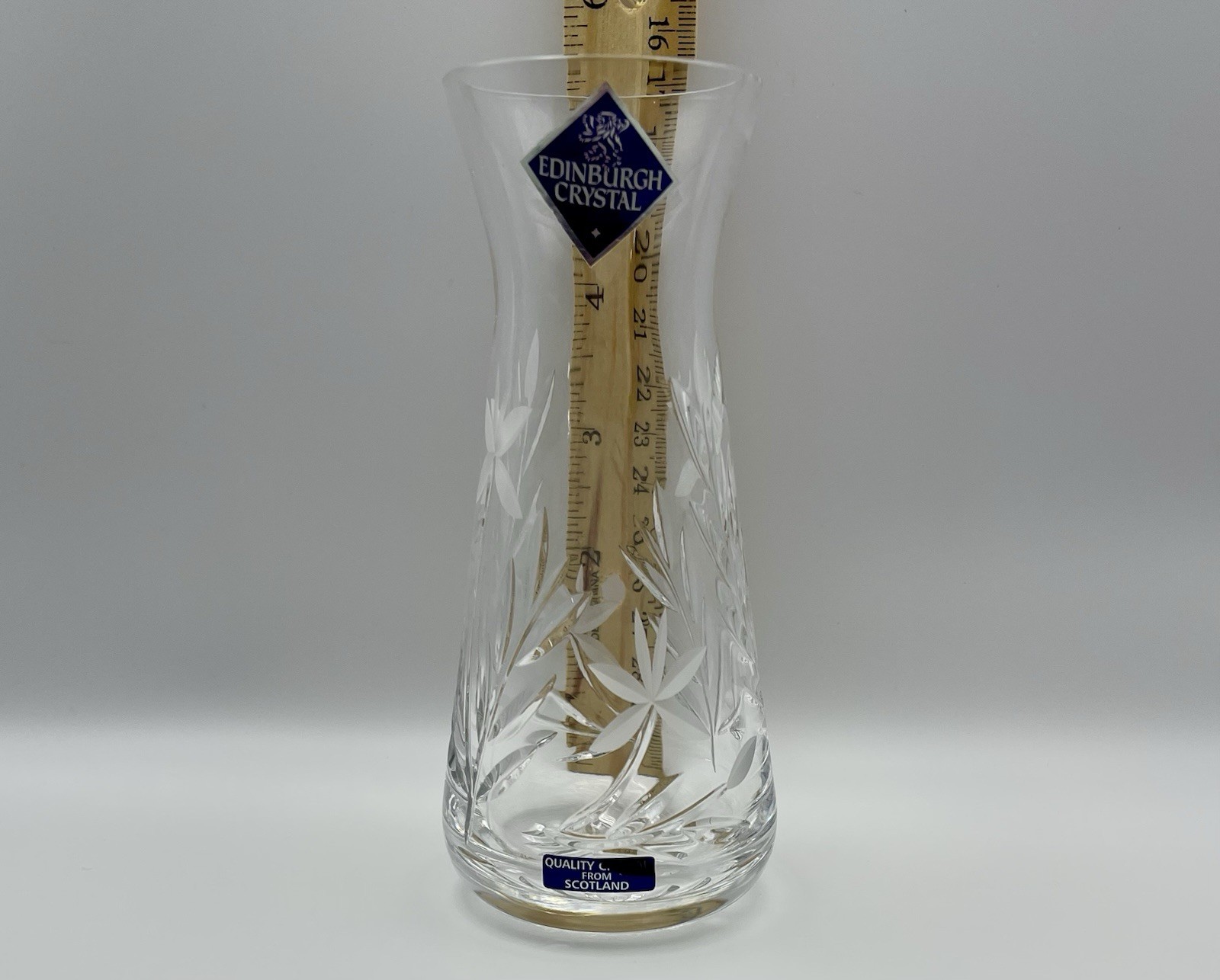 Vintage Edinburgh International Crystal Bud Vase Floral Etched Daisy