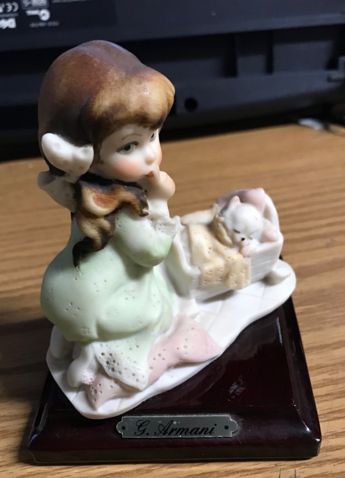 Giuseppe Armani 1987 Little Treasures Girl w/ Kitten Italy Capodimonte