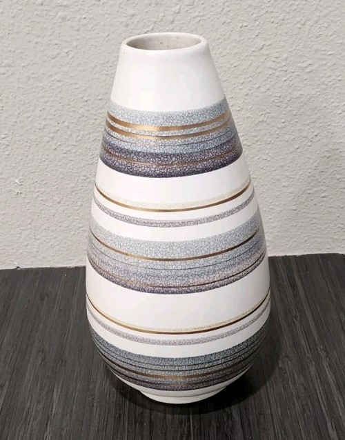 Sascha Brastoff Vase F24 classic gold trim no chips or cracks. tall flower vase