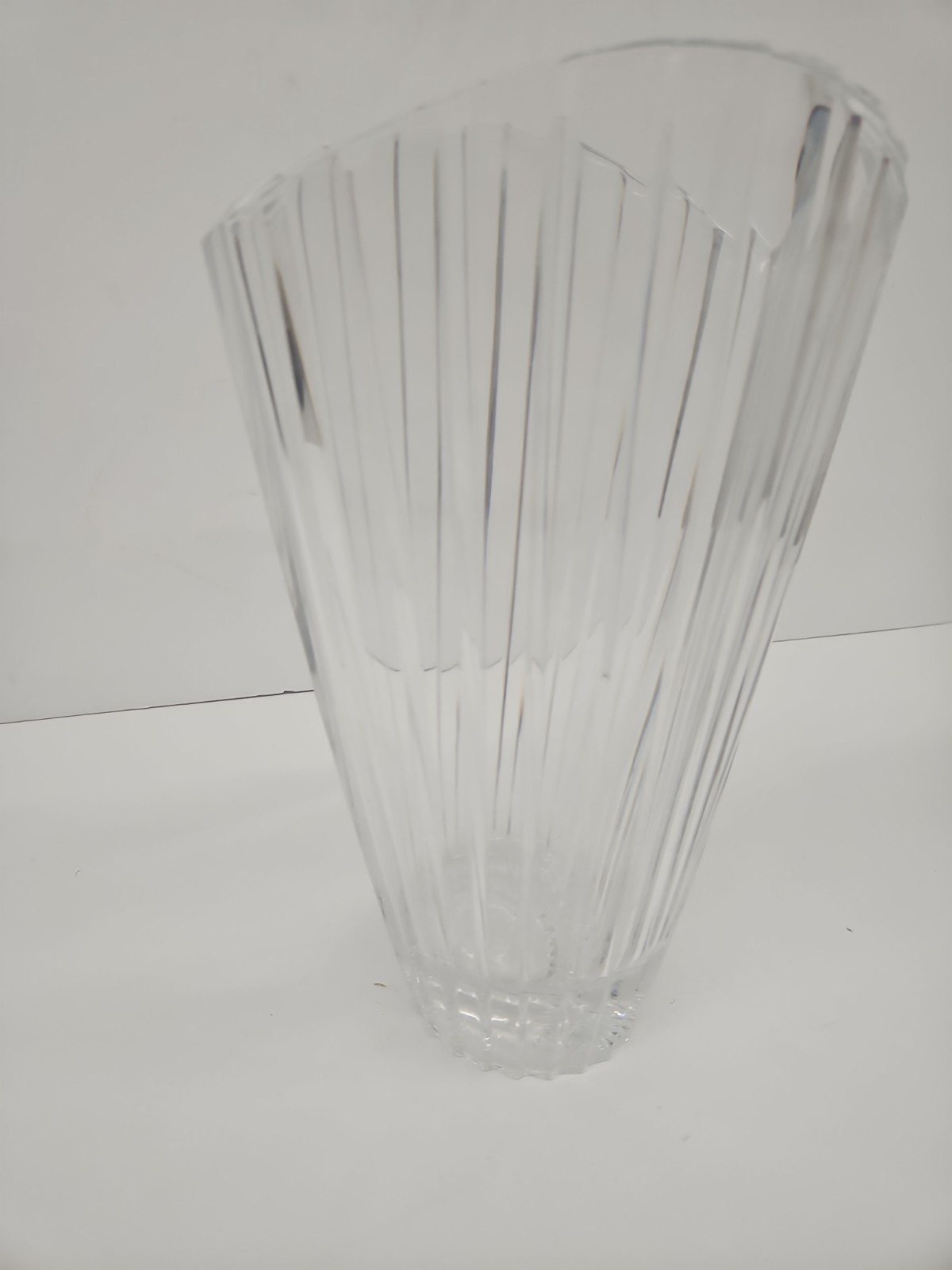 Crystal Glass Vase Widening Top And Ribbed 12″ Tall Modern Centerpiece Vintage
