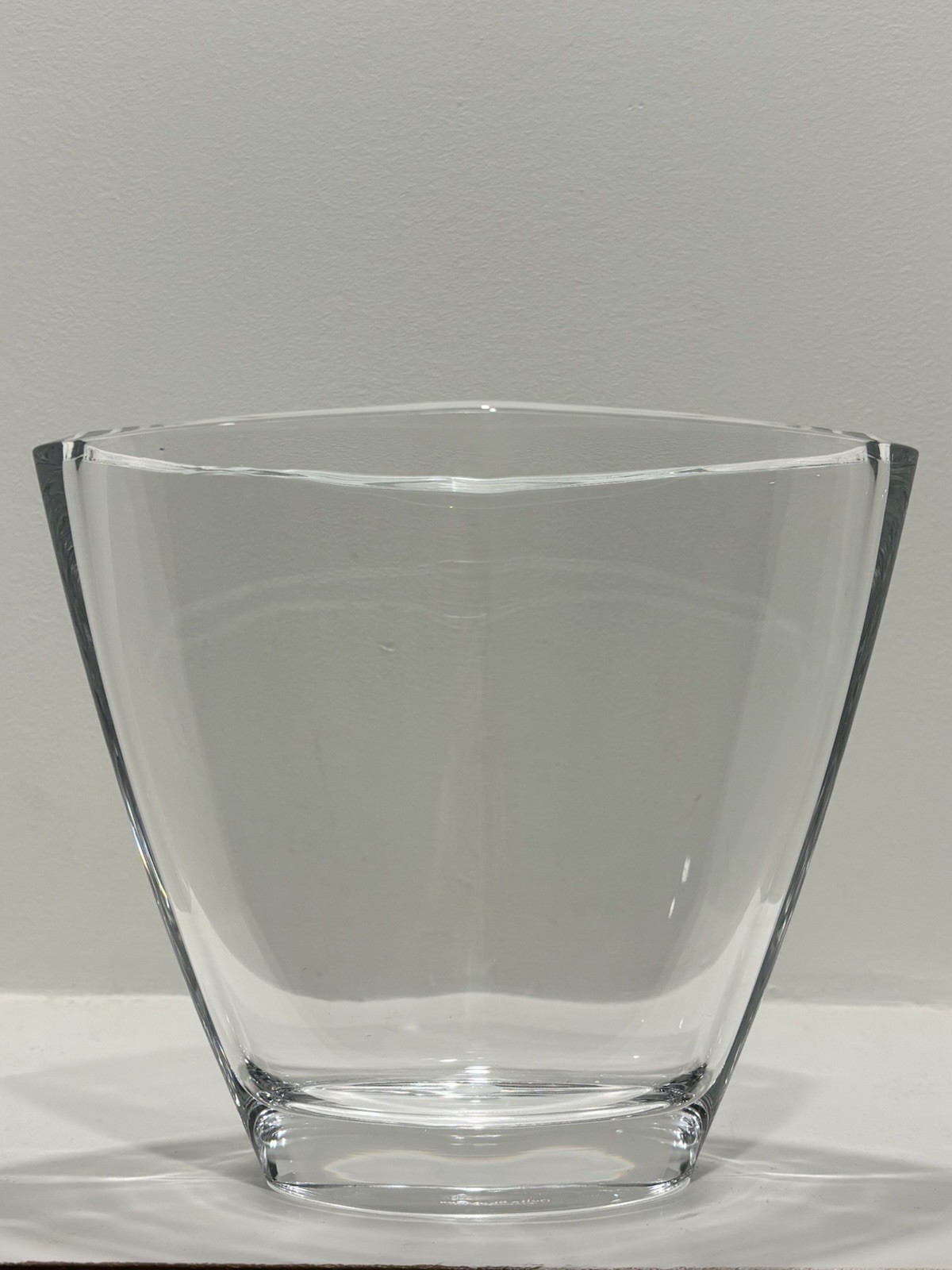 TIFFANY & CO DELTA SKYMILES VASE, Cut Lead Crystal, 7 1/2″, Made in GERMANY