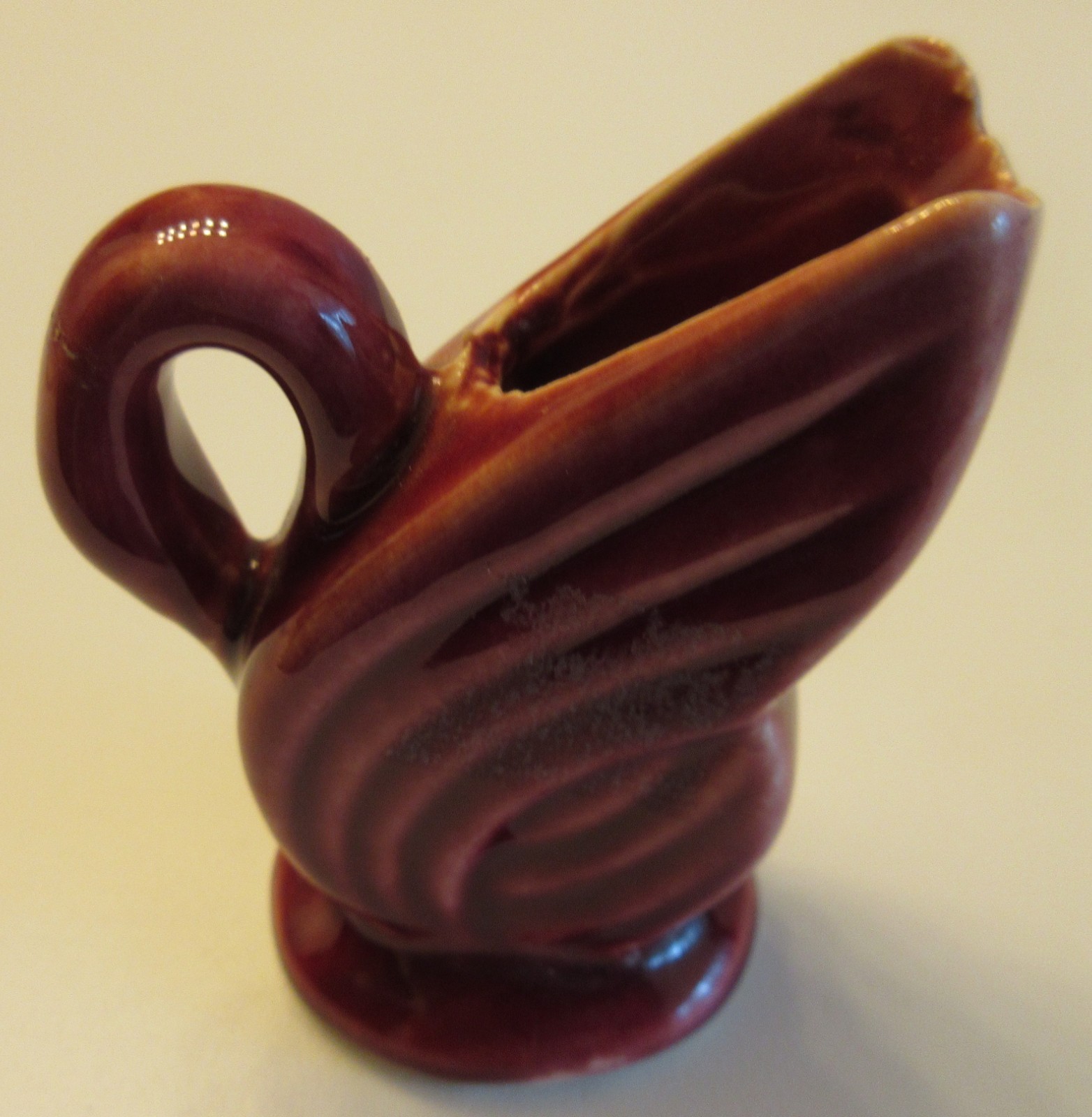 Vintage Shawnee Pottery Miniature Vase Swan w/ Raised Wings Burgundy No Chips