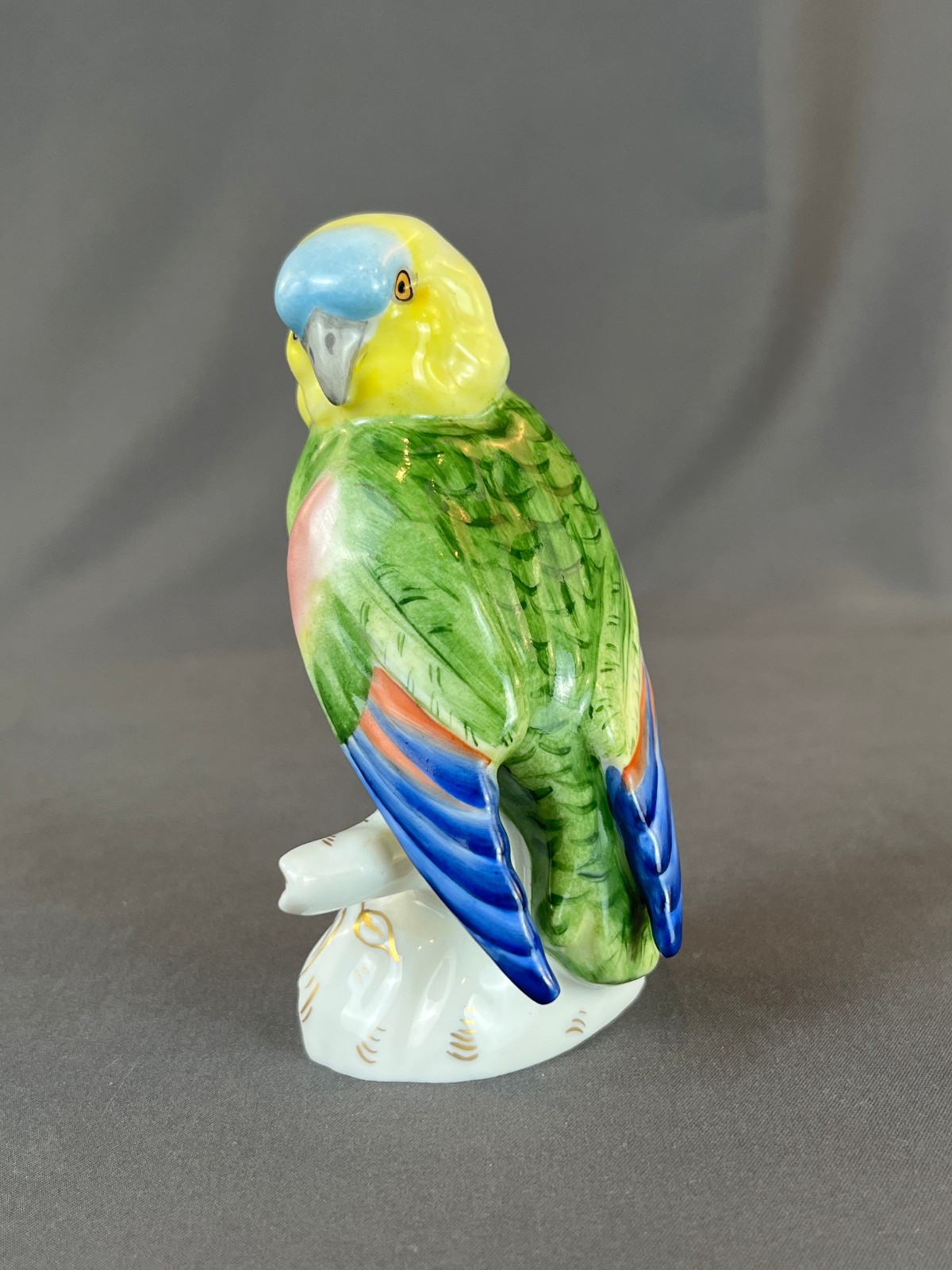 Vista Alegre Hand-Painted PARAKEET PARROT 4 ⅝”Porcelain Figurine: MINT