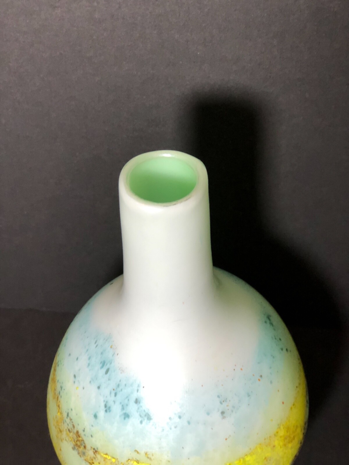 Vtg Hand Blown Art Glass Vase by artist Don Friel 1979 Wheaton Village
