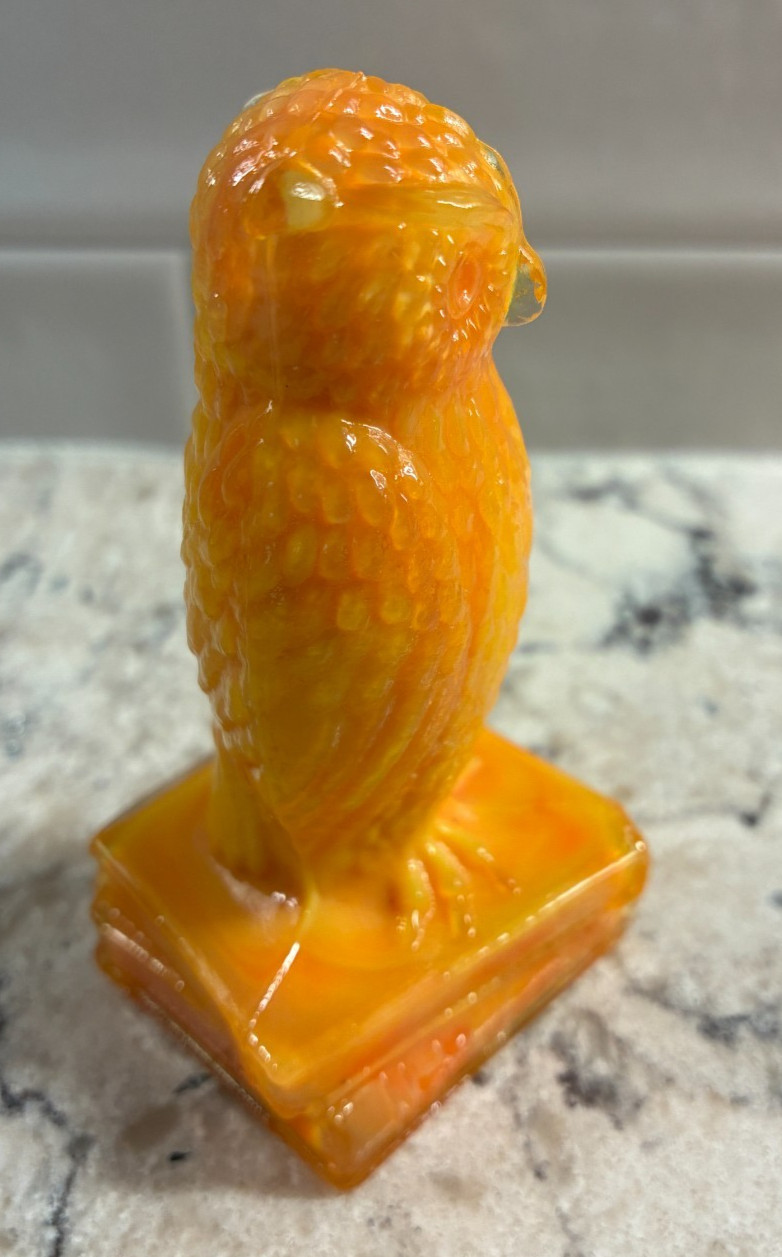 Vintage Degenhart Glass Orange Tangerine Wise Owl on Books Figurine Paperweight