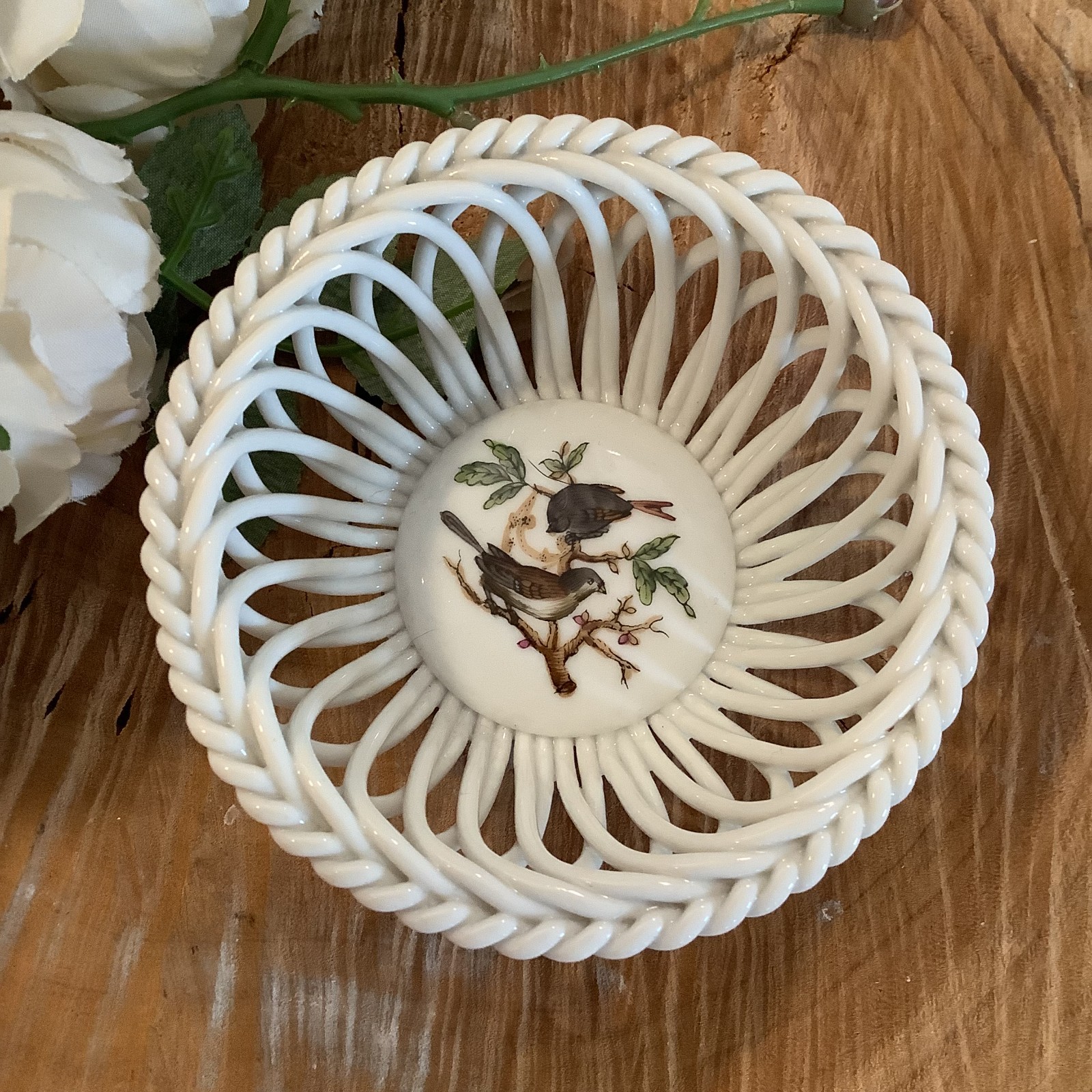 Herend Hungary #7373 Rothschild porcelain woven open weave bowl with birds 3.5″