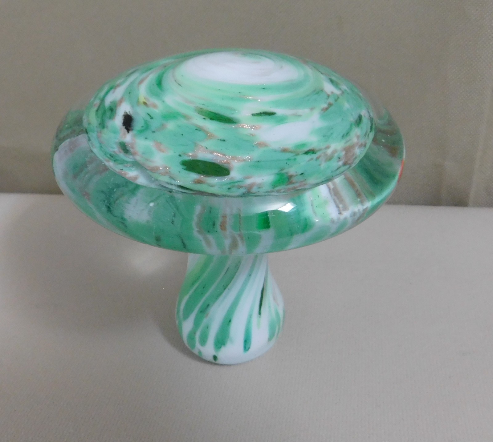 Vintage Glass Clear Green & White Mushroom Toadstool Paperweight 4”