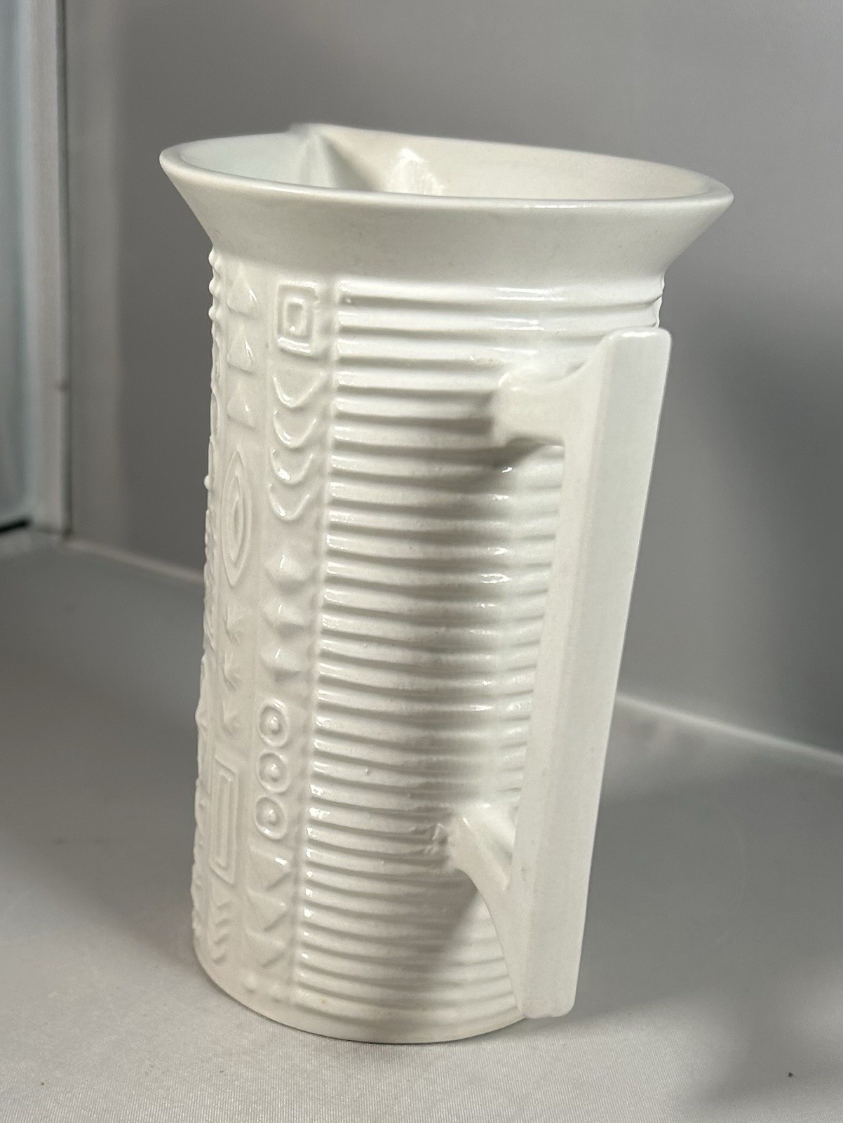 PORTMEIRION 1960s ENGLISH POTTERY by SUSAN WILLIAMS *CYPHER* MATTE WHITE CREAMER
