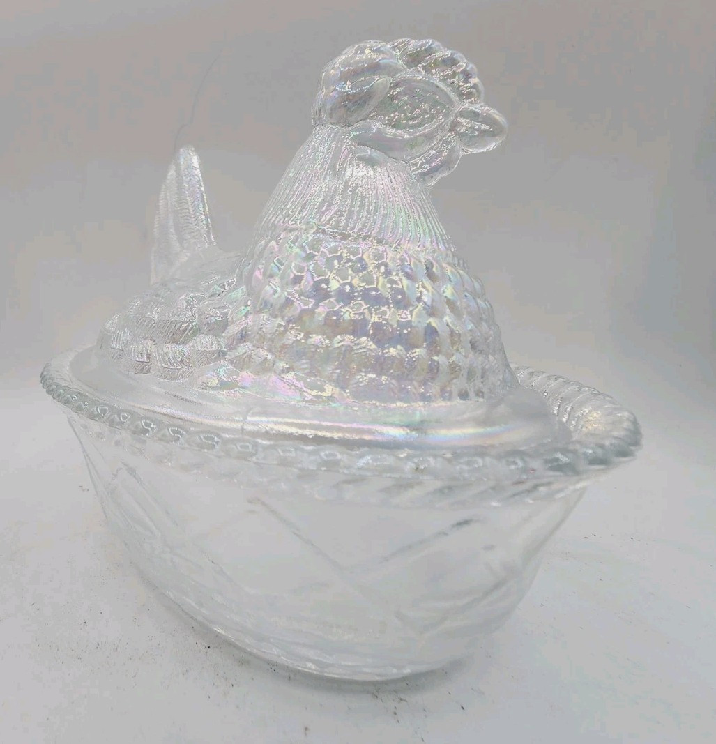 Westmoreland 5″ Crystal Glass Carnival Chicken Hen with Split Tail on Woven Nest