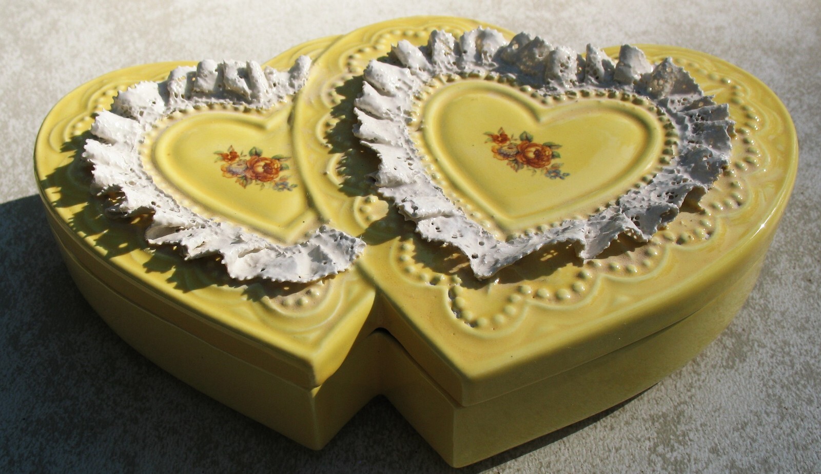 Beautiful Lace Draped Hobby Ceramics Yellow Double Hearts Trinket Box