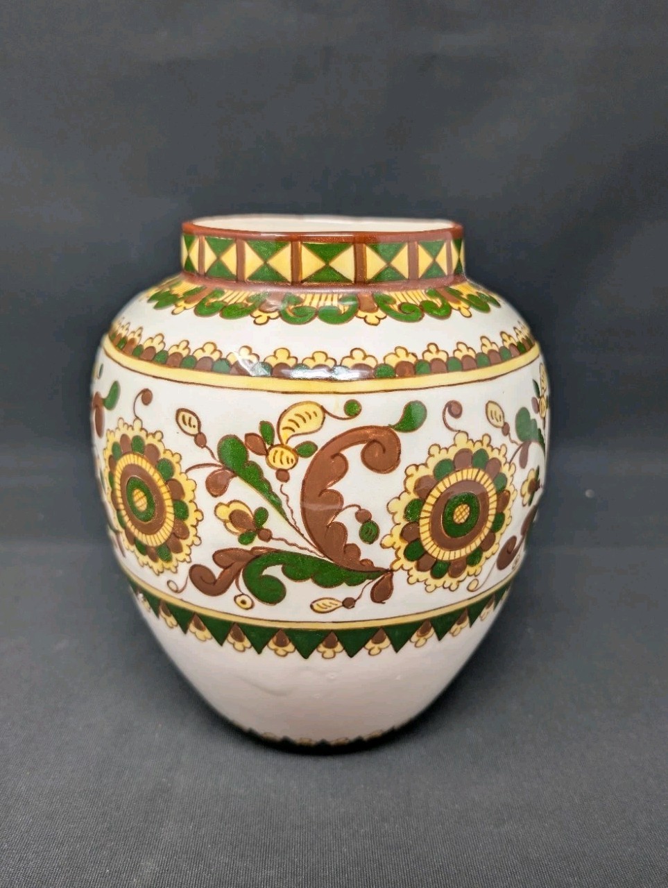SUNFLOWER FIELDS! Soviet Era 7½” Kosiv Vase UKRAINE 1960 VINTAGE Pottery