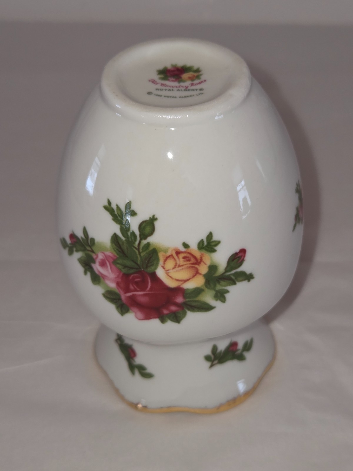 Royal Albert Old Country Roses 3.25 inch Bone China Bud Vase Ruffled Rim