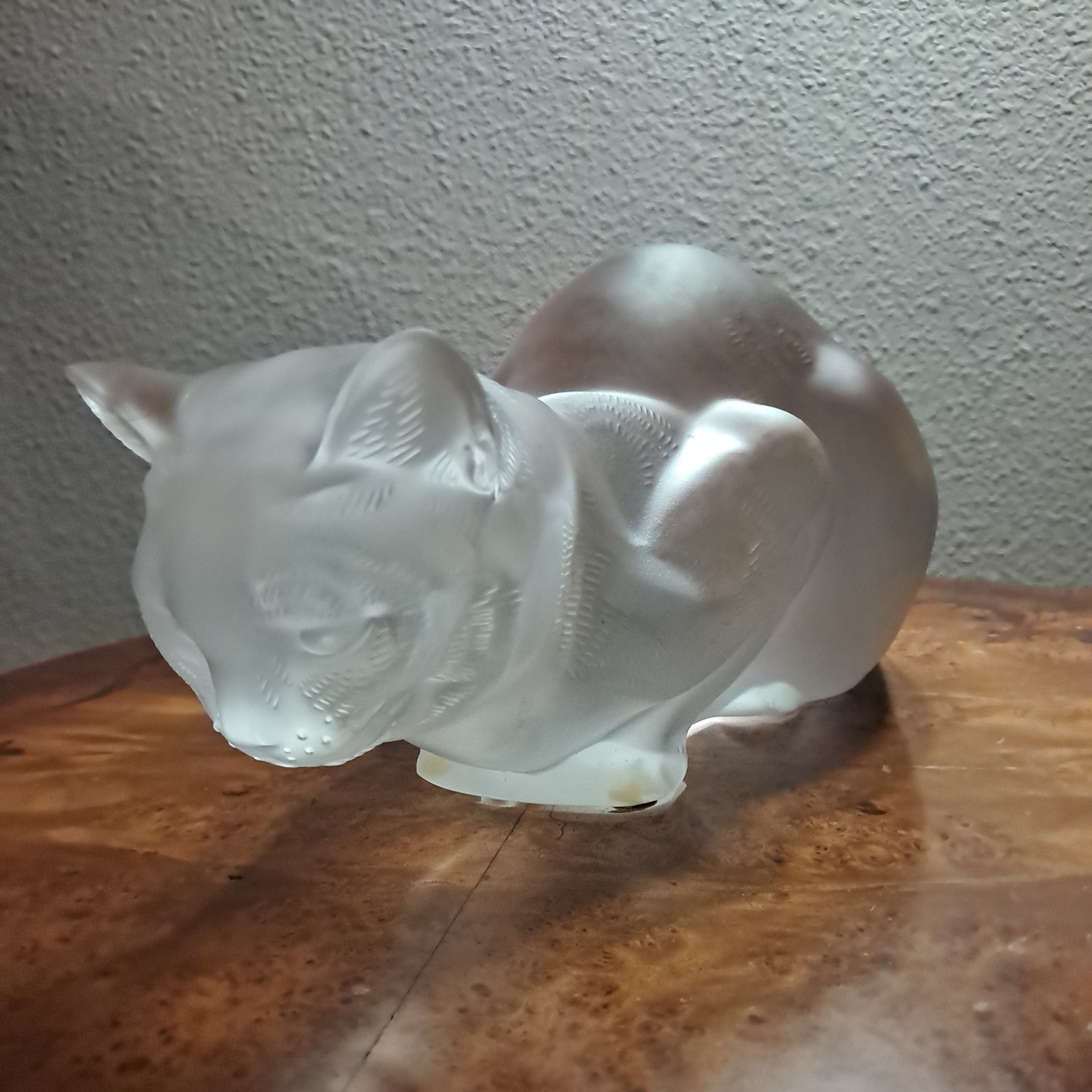 Lalique Chat Couché Crouching Cat Crystal Sculpture, 9×4.5in, 8lbs
