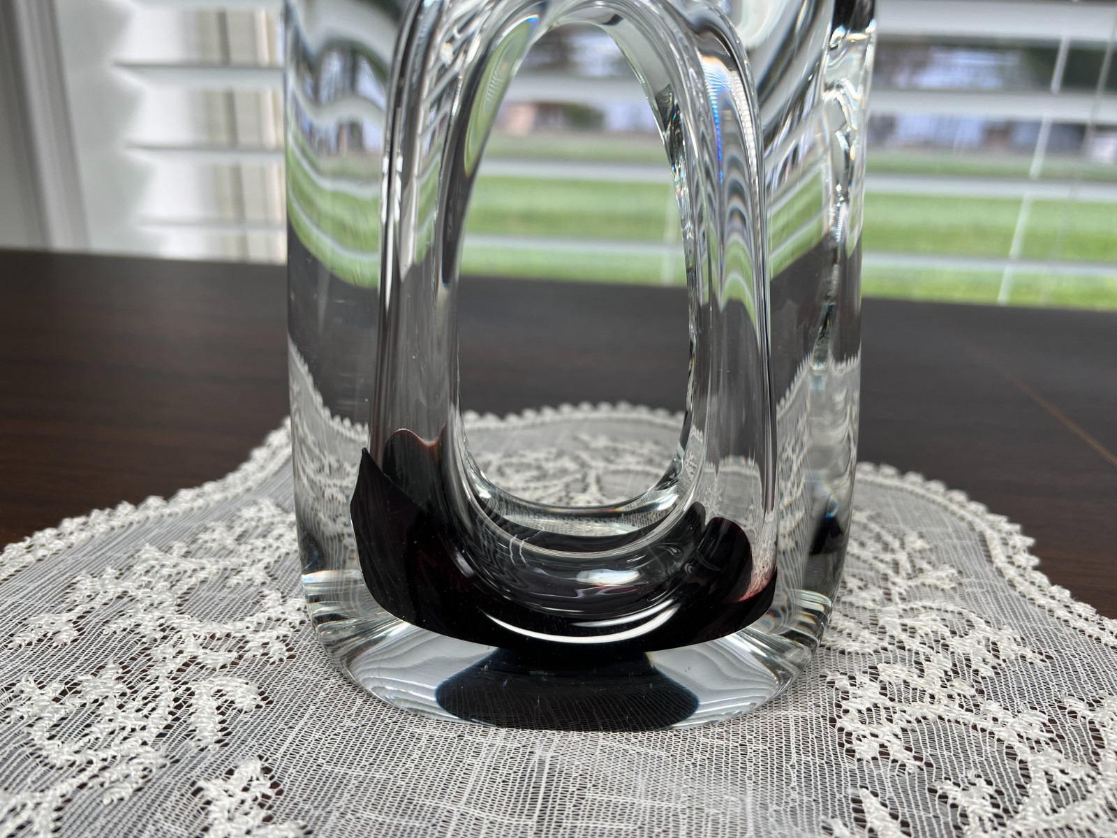 ADAM JABLONSKI ART GLASS HANDBLOWN POLAND SIGNED SCULPTURE 15.75″ WHITE BURGUNDY