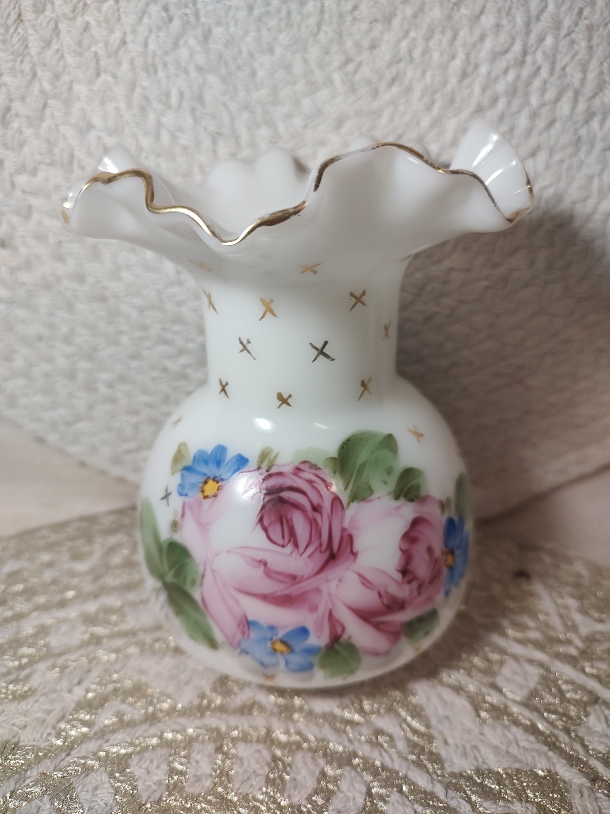 Fenton Vase Milk Glass Art Gold Star Charleton Roses Ruffled c1940-1959 5.5″