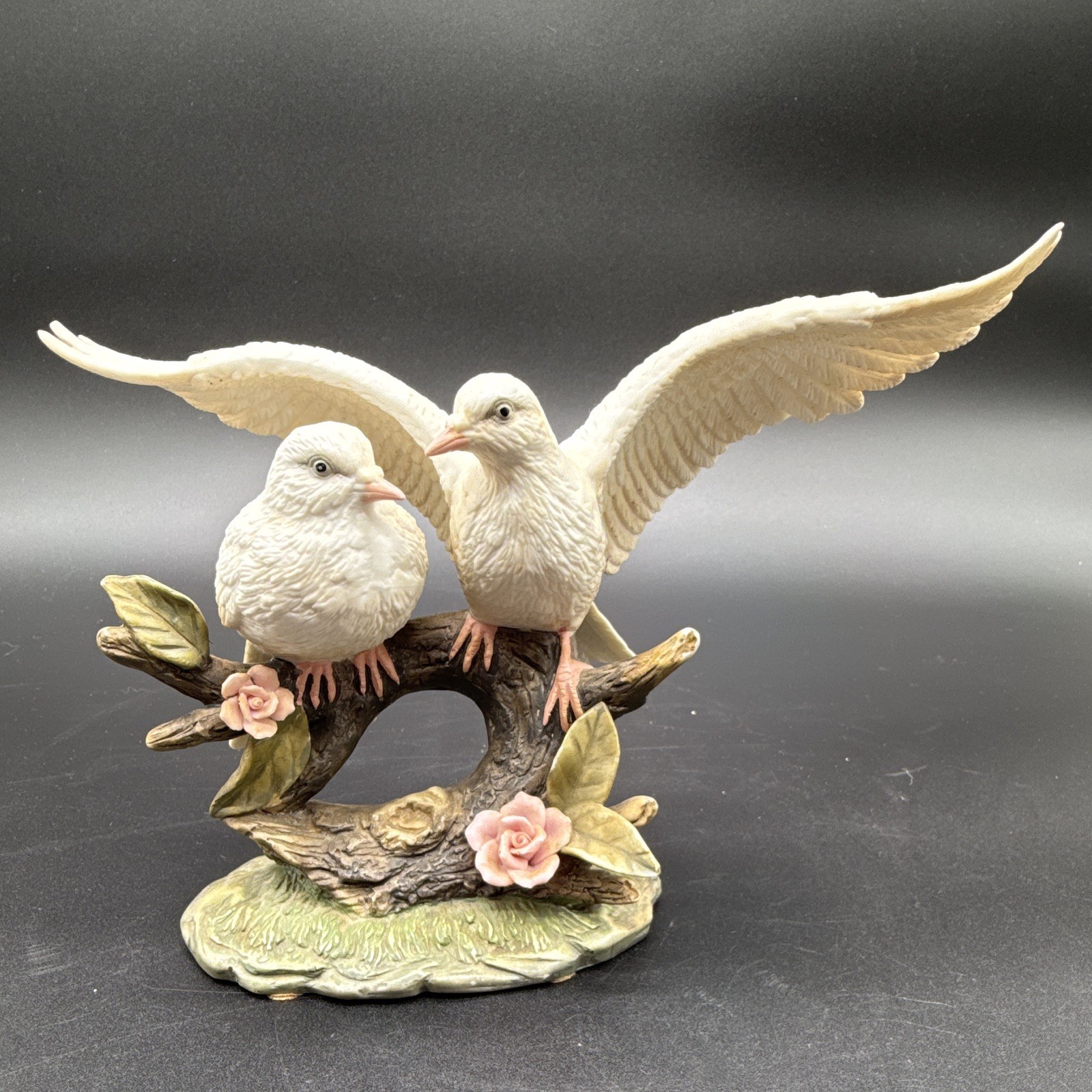 Wallington Collection dove couple resin figurine, floral roses, 3D, 9 in, Taiwan