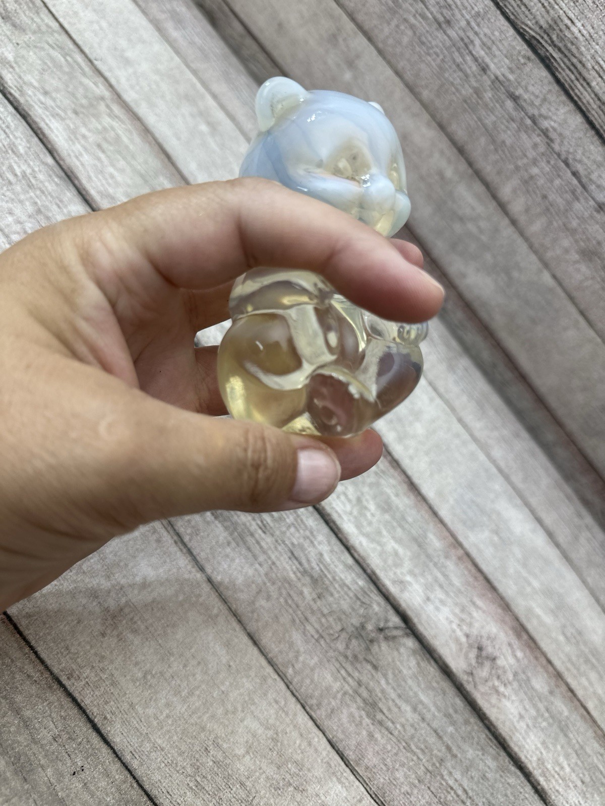 FENTON FRENCH OPALESCENT SITTING BEAR 5151 Stamped