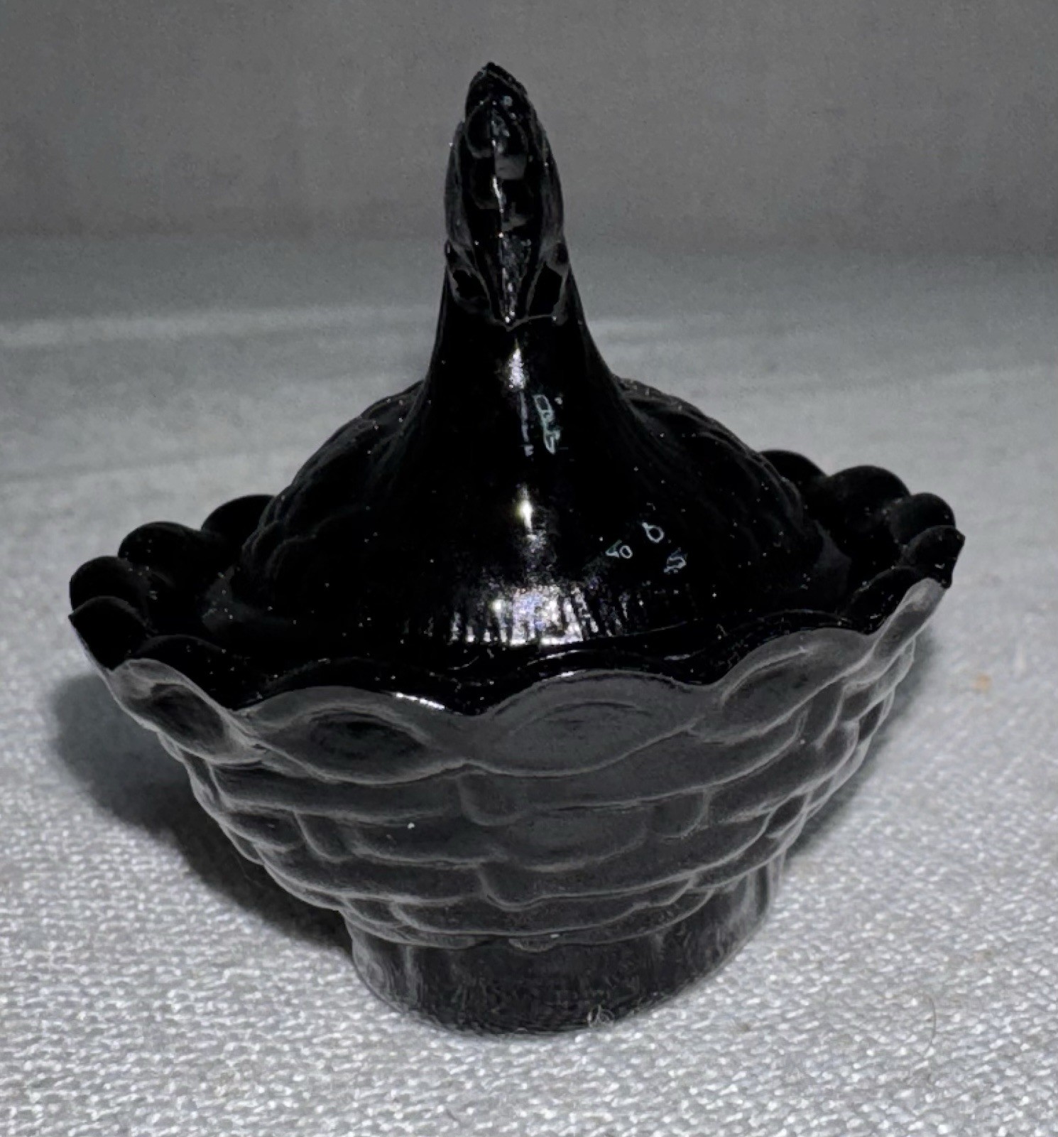 Boyd Crystal Art Glass Chick Salt HEN on NEST Mini HON #57 Ebony Black Chicken