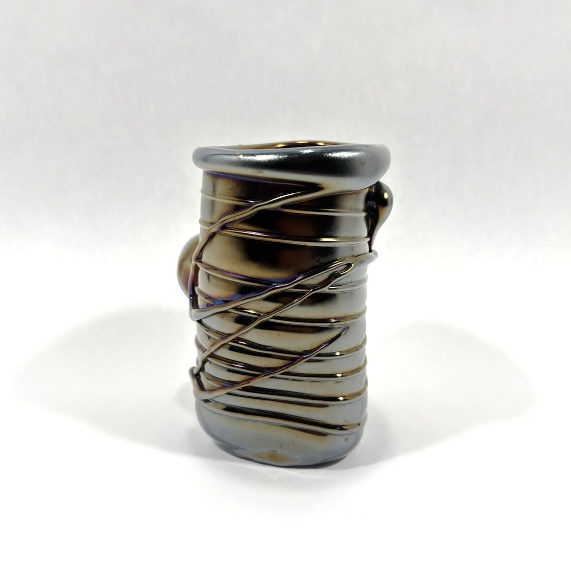 VTG 1978 Norm Thomas Signed Iridescent Metallic Glass Vase Rare 4.5″ x 5.5″ in