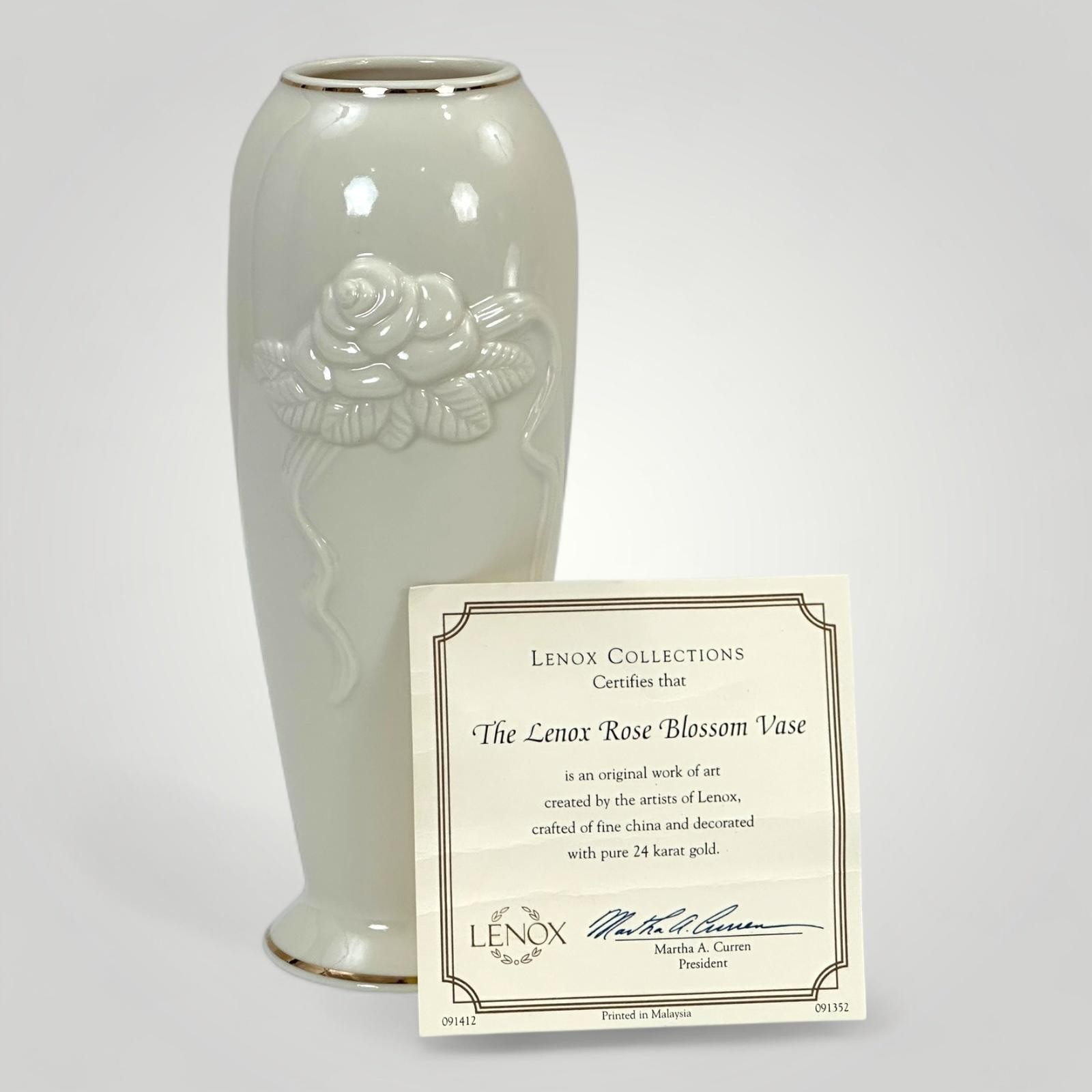 Lenox Rose Blossom Vase Ivory Fine China 24K Gold Trim Embossed Roses w/ COA
