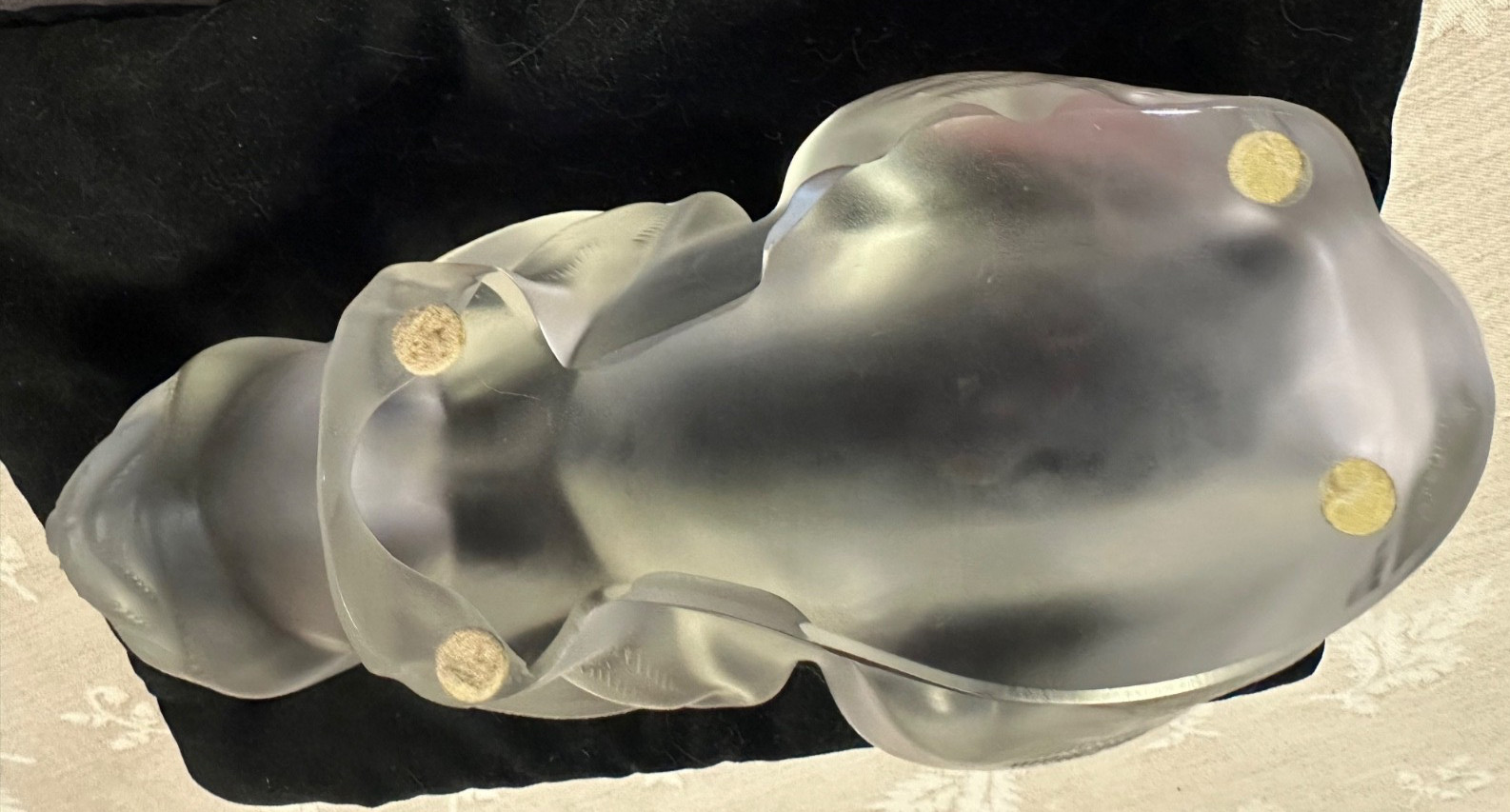 Lalique Chat Couché Crouching Cat Crystal Sculpture, 9×4.5in, 8lbs