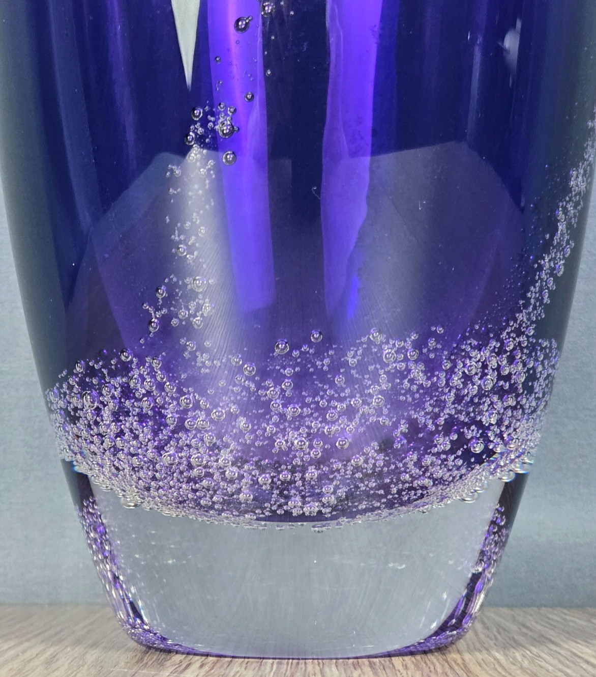 Buzz Blodgett Amethyst Purple clear bubble art glass vase, 8.5″, signed 1993