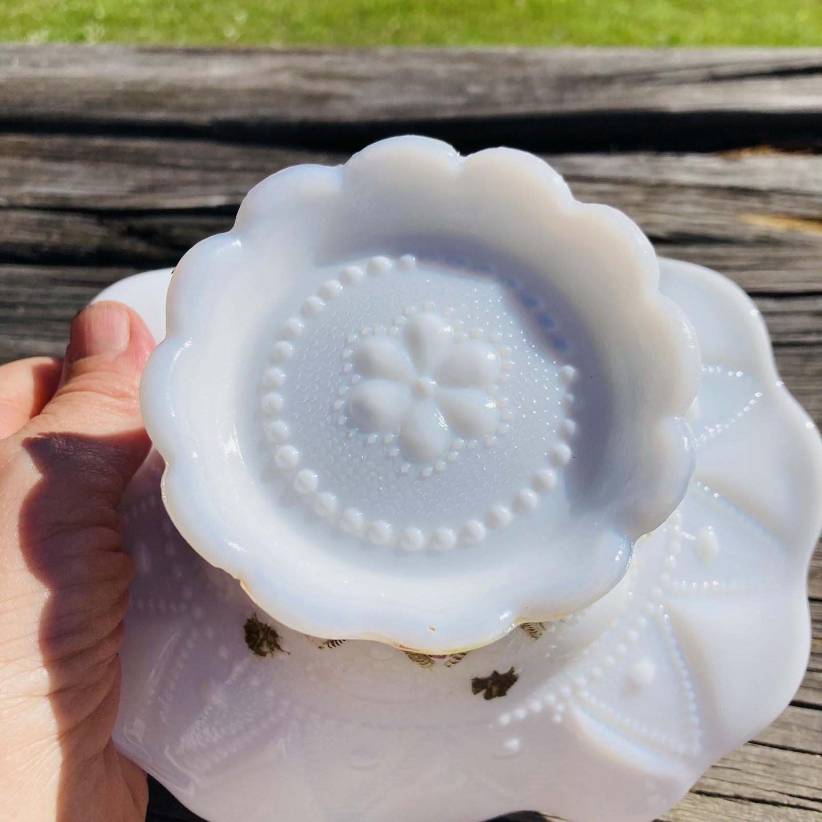 Vintage Kemple Lace & Dewdrop Pattern Milk Glass Ruffled Edge Hat Vase Painted