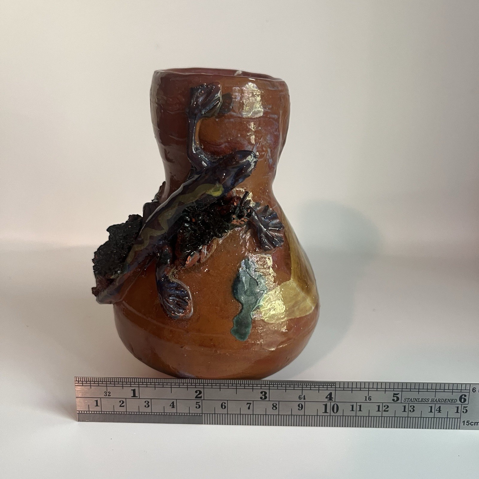 Studio Art Pottery Lizard Salamander Vase NC 2000 Leaf Impressions Signed 6″
