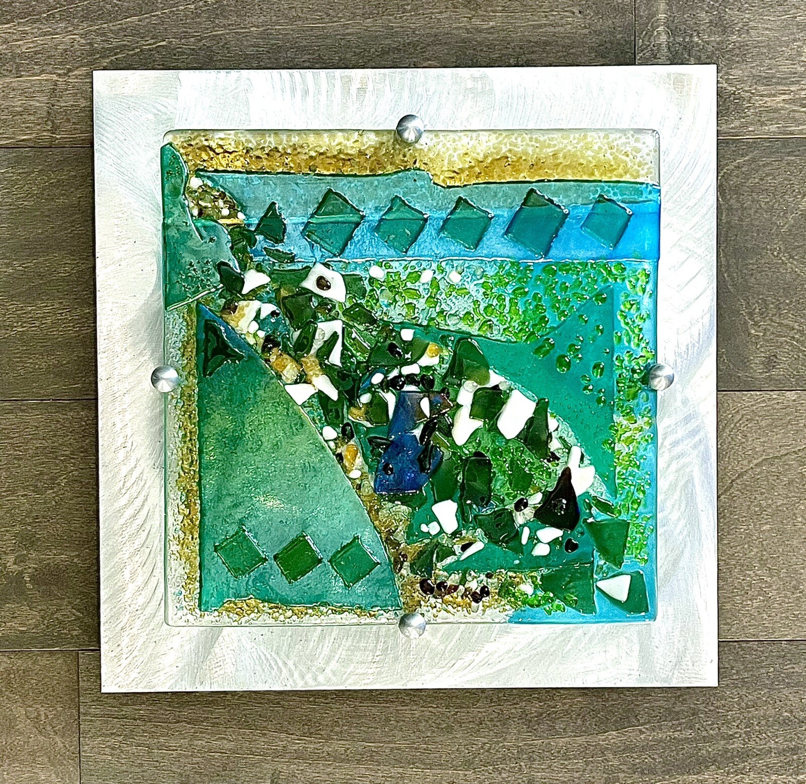 EXCELLENT UNIQUE MODERN ABSTRACT GLASS & ALUMINUM WALL SCULPTURE BY K DAHL