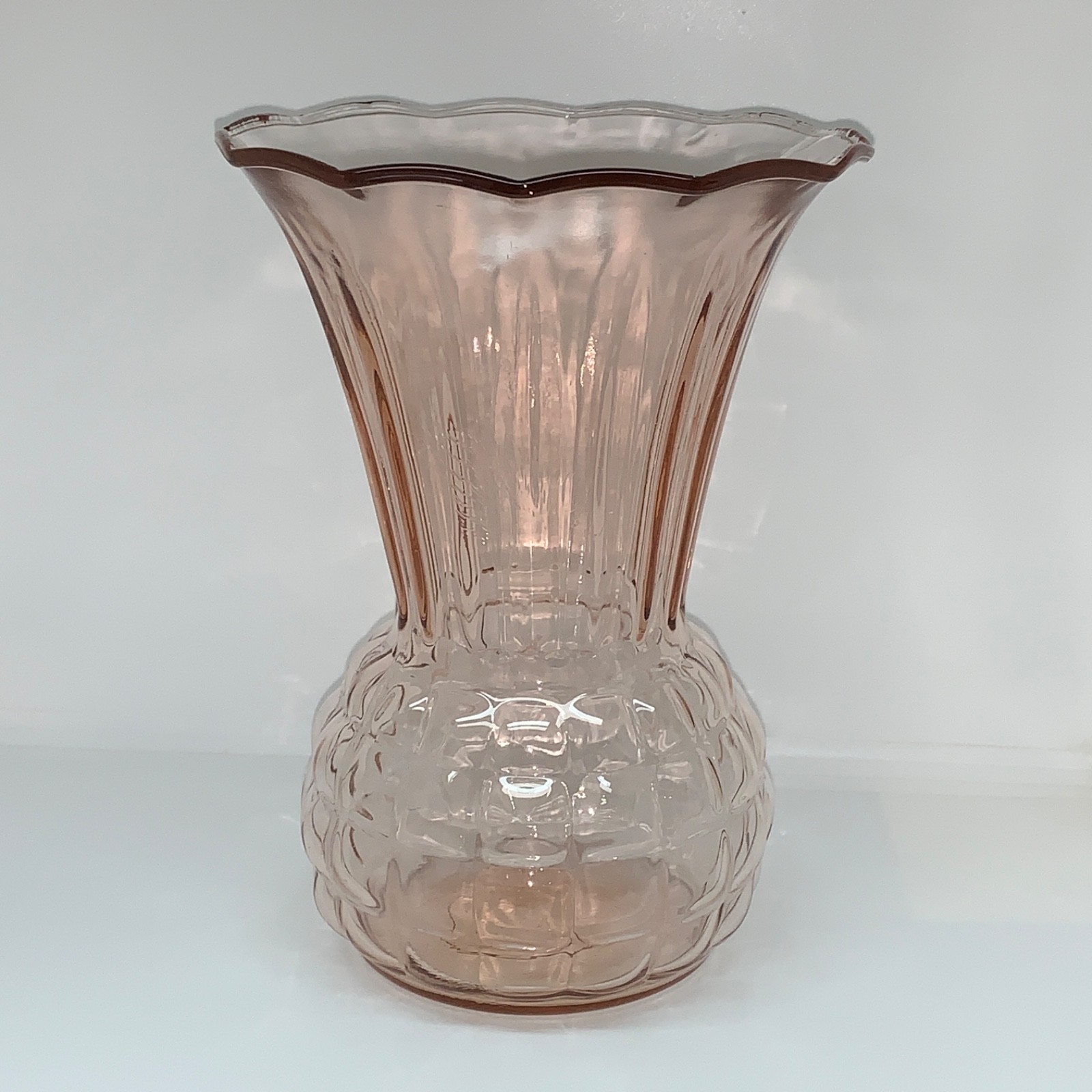 Anchor Hocking “Royal Pink” Pineapple Flared Vase 8 3/4″