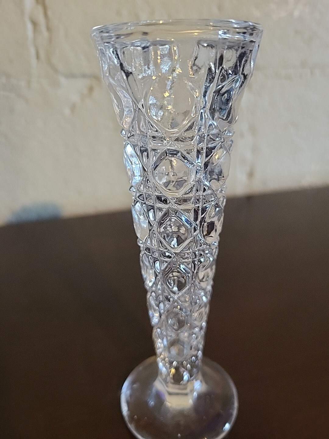 Vintage 5-7/8″ Tall Chung Chung Lead Crystal Vase Made in Taiwan Beautiful