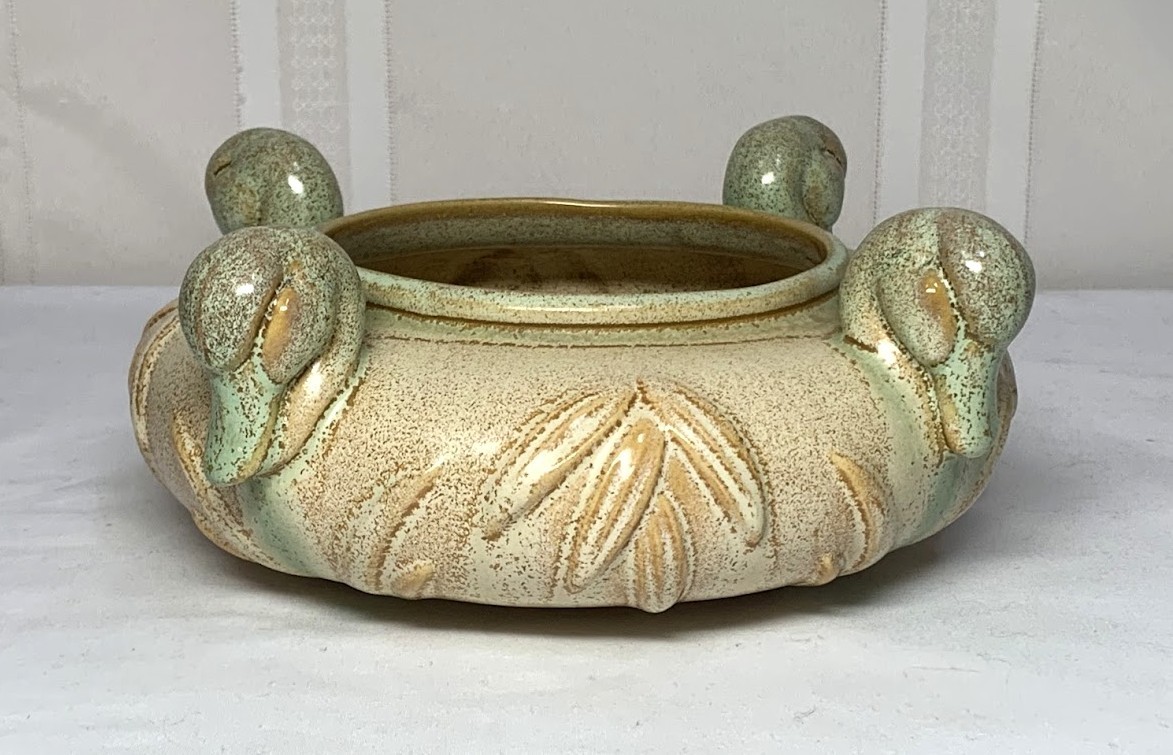 WELLER POTTERY, PATRICIA BOWL, WONDERFUL GLAZE, DUCK HEADS EXCELLENT CONDITION~~