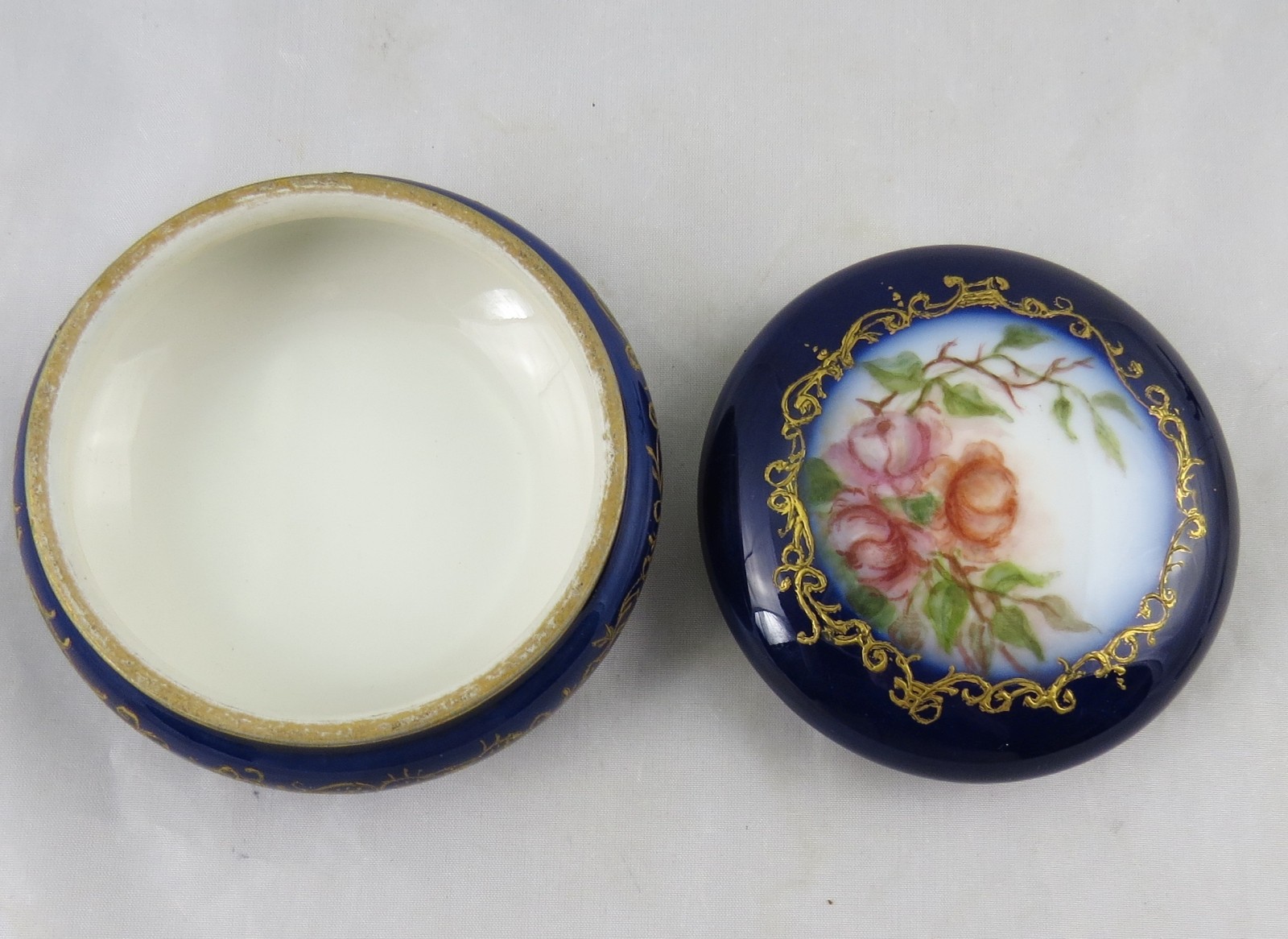 T&V Limoges Cobalt Blue & Pink Cabbage Rose Trinket Box