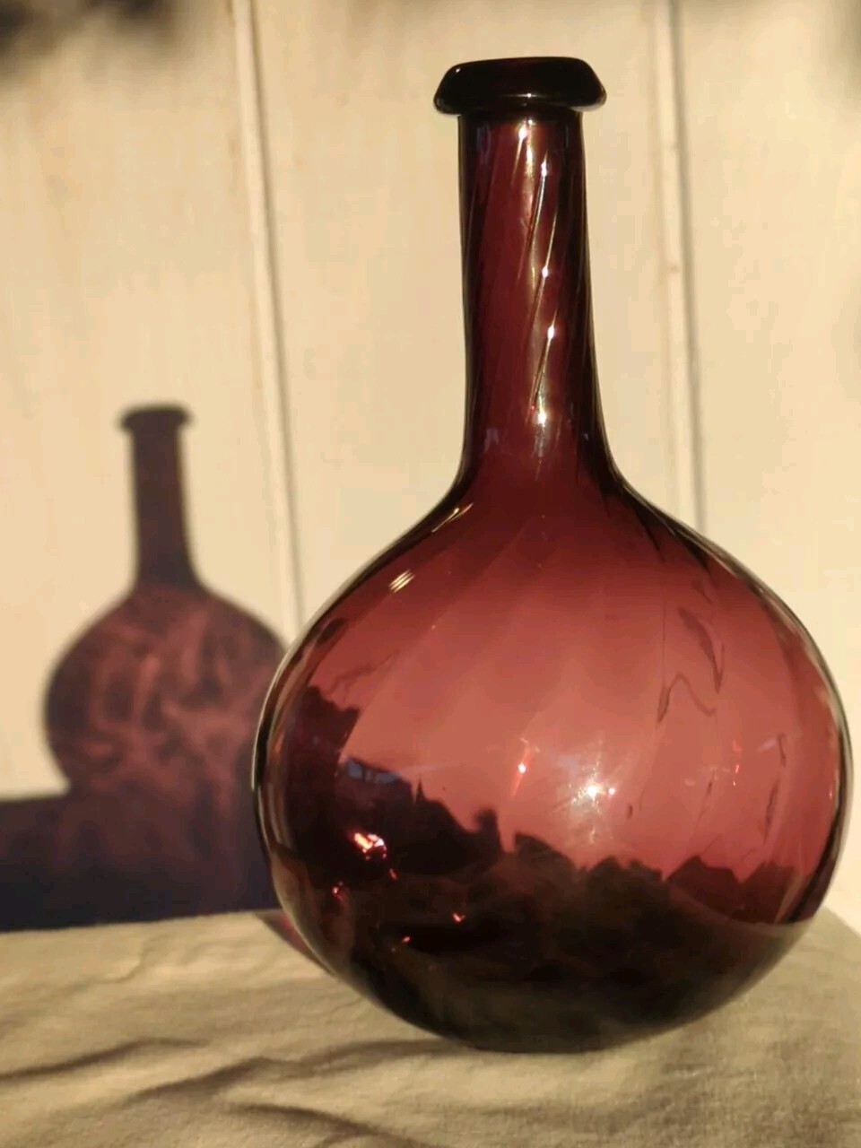 METROPOLITAN MUSEUM OF ART MOMA Amethyst Glass Bottle Hand Blown Swirl Design 8”