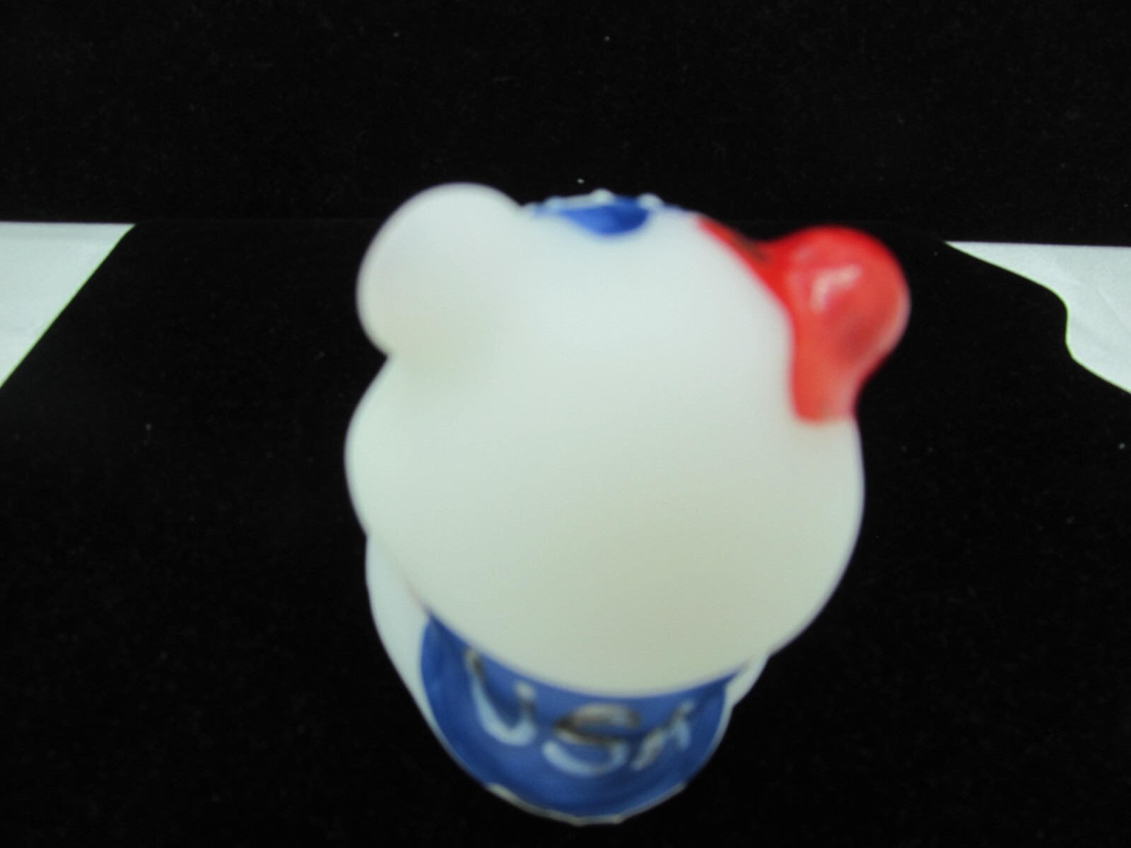 FENTON PATRIOTIC SITTING BEAR HAND PAINTED SIGNED STARS & STRIPES 2001 ,#1