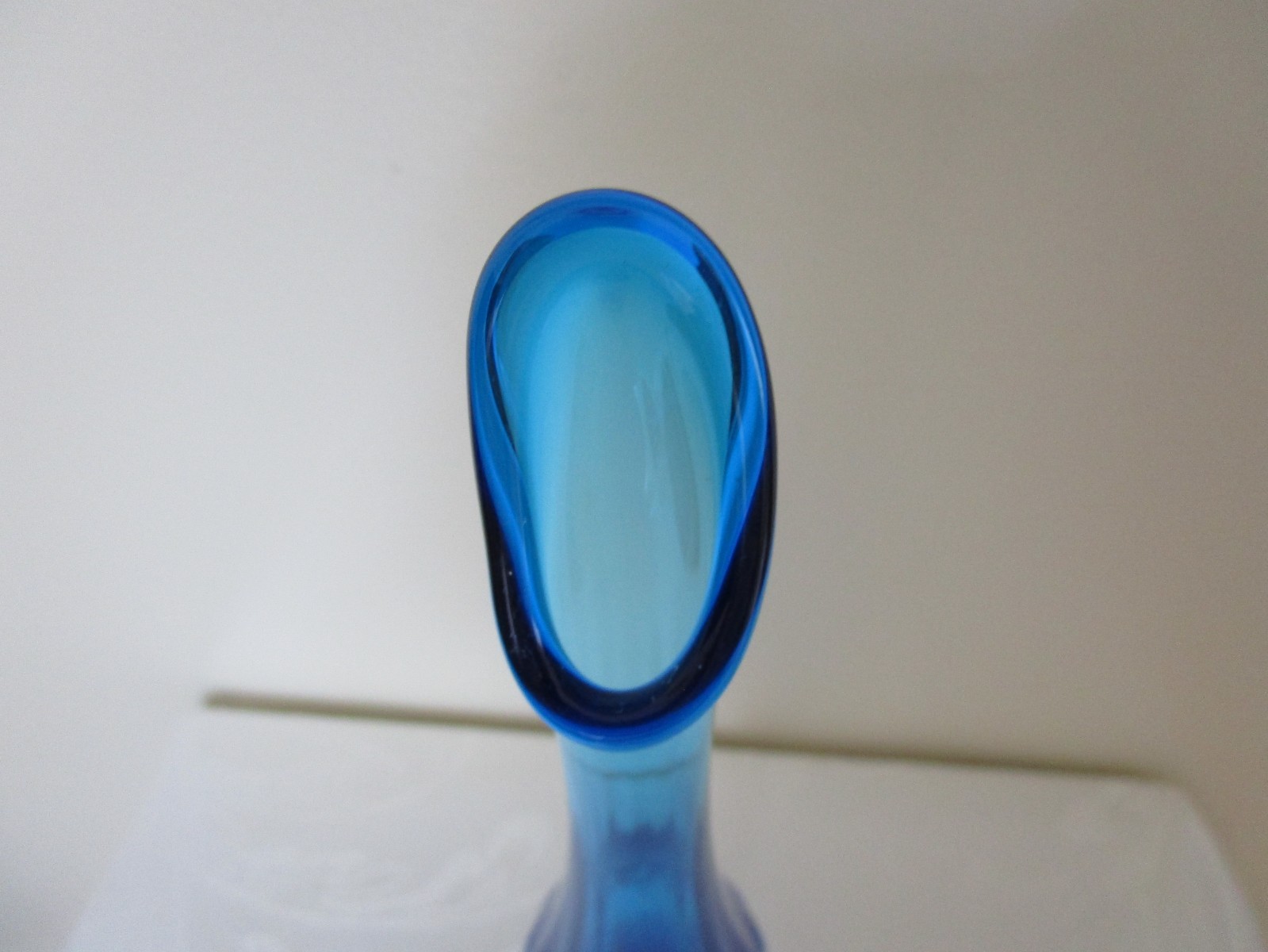 Vintage Fenton Thumbprint Swung Art Glas Vase Blue Footed 11.5” Tall USA XLNT