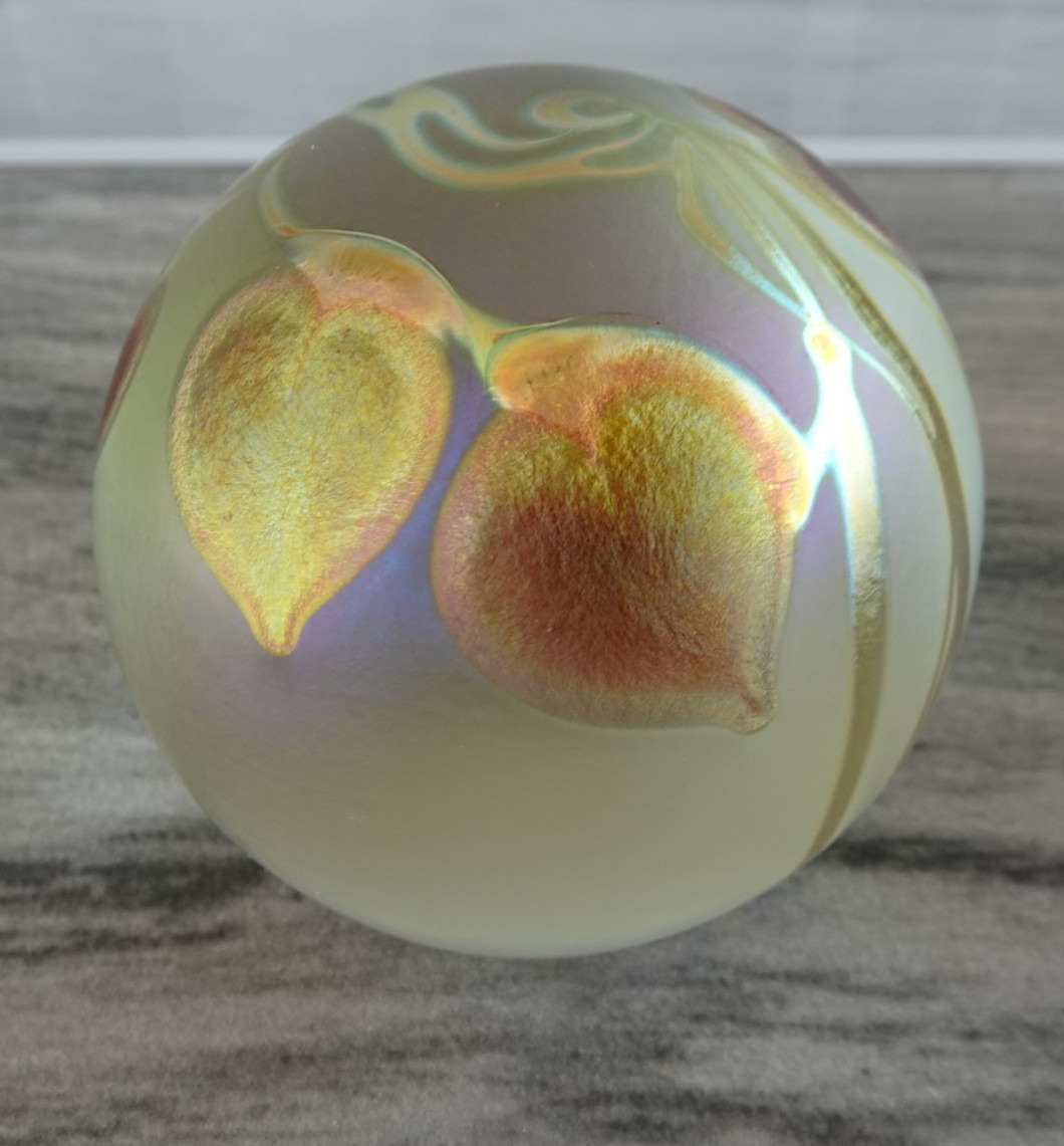 Signed Correia Art Glass Iridescent Gold Trailing Hearts Paperweight 1981