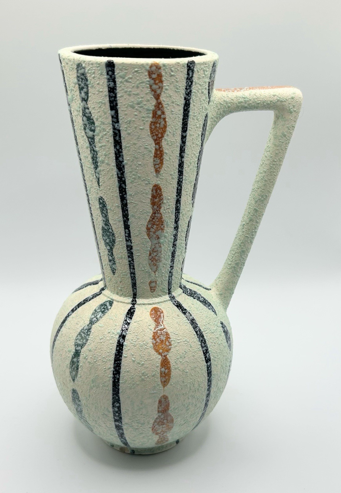 West German Vase With Handle (z579)