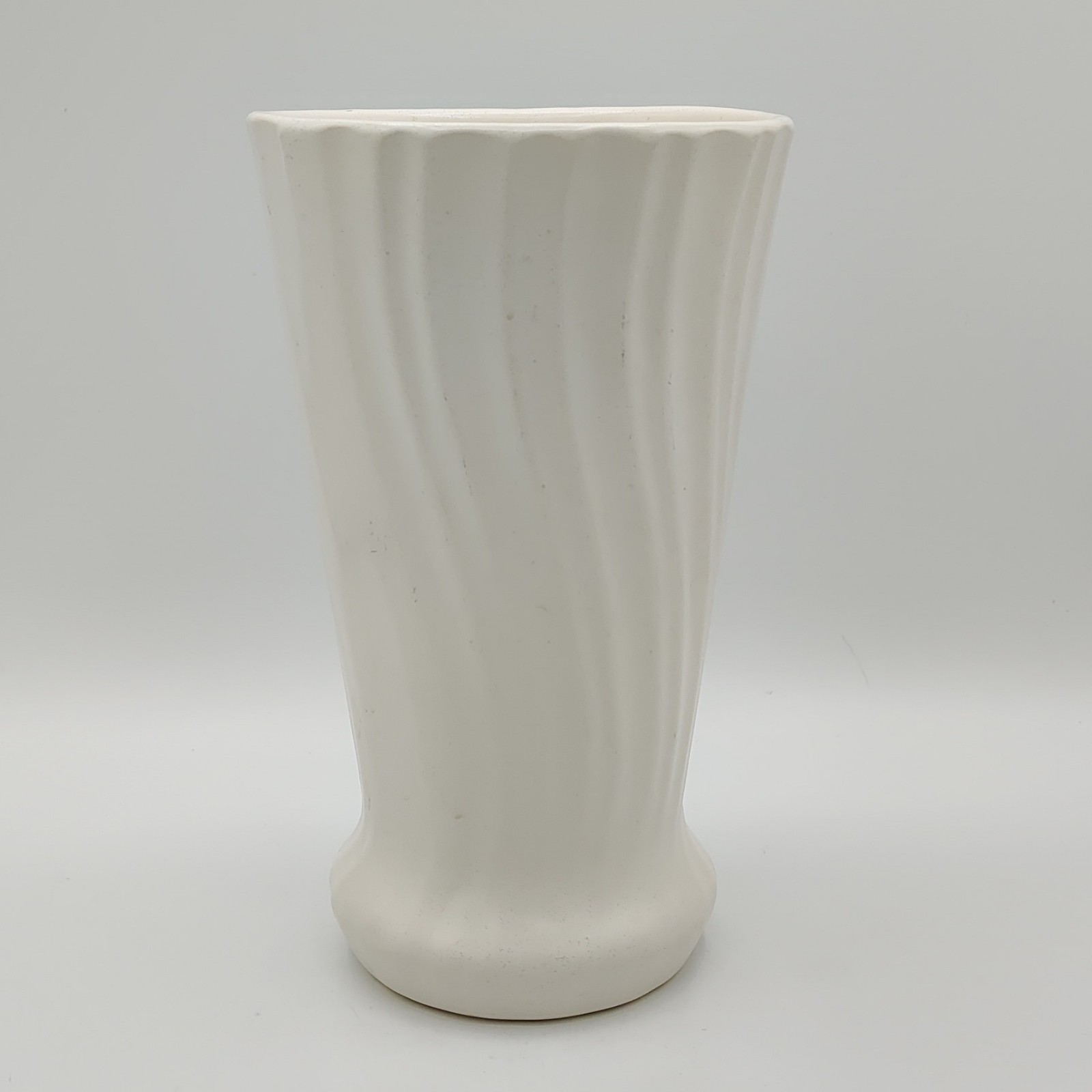 Vintage Bauer Pottery White Swirl Vase 8-1/4 inch Tall USA Glaze Imperfections